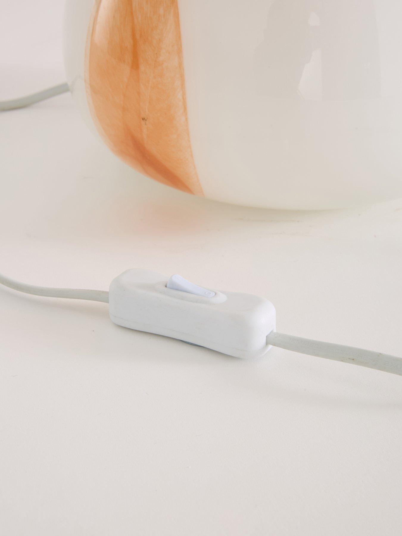 the-very-collection-spotted-glass-table-lamp-with-pleated-shadedetail