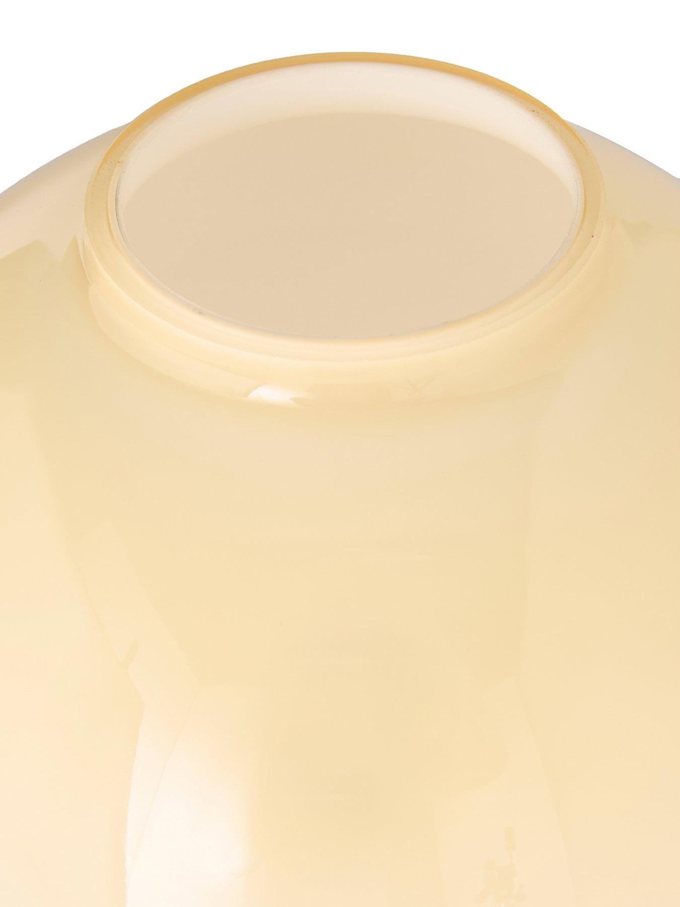 the-very-collection-butter-yellow-vaseoutfit