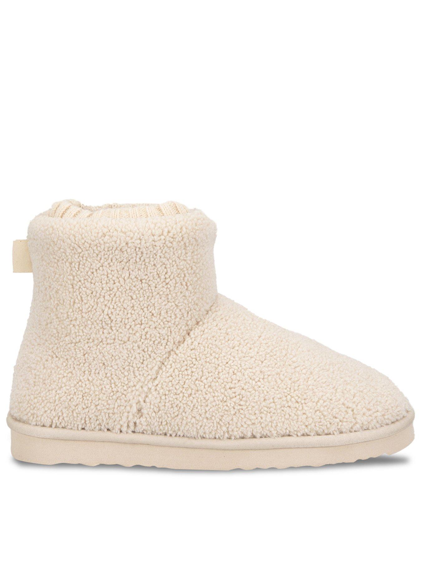 totes-isotoner-isotoner-ladies-borg-boot-with-cuff-detail-creamfront