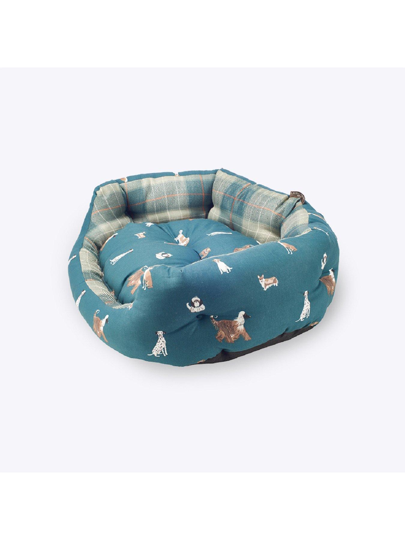 laura-ashley-park-dogs-deluxe-slumber-bedoutfit