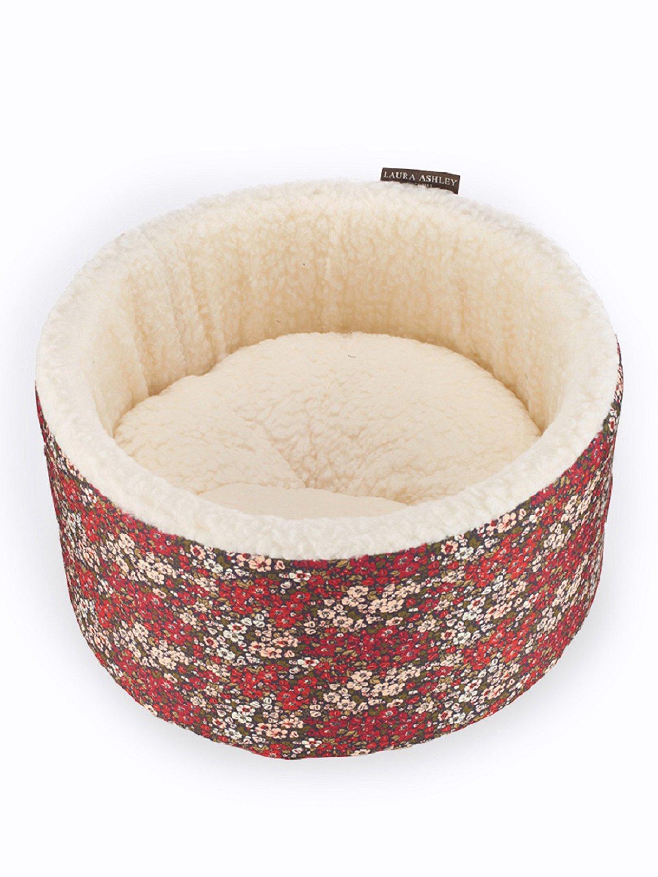 laura-ashley-libby-cat-cosy-bed-mediumstillFront