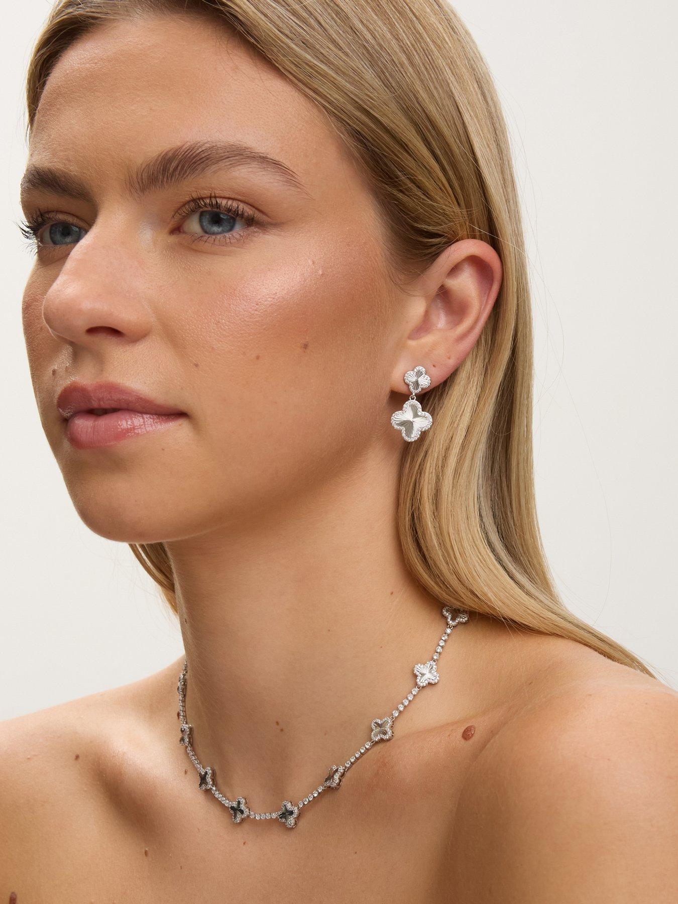 Image 3 of 4 of Jon Richard Rhodium Plated and Diamond Cut Station Clover Necklace - Gift Box
