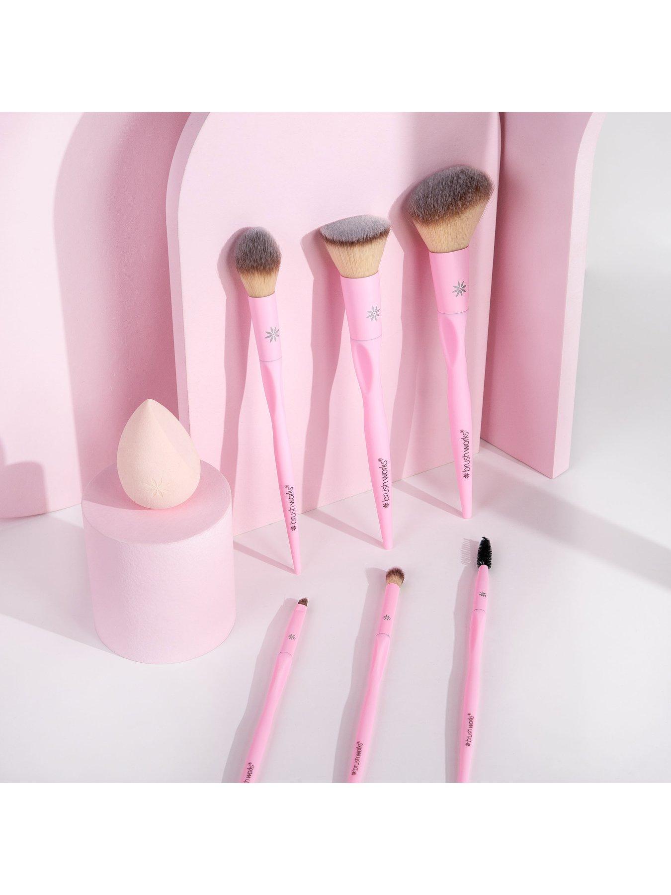 Image 3 of 4 of Brushworks Must-Have Brush Makeup Brush Set