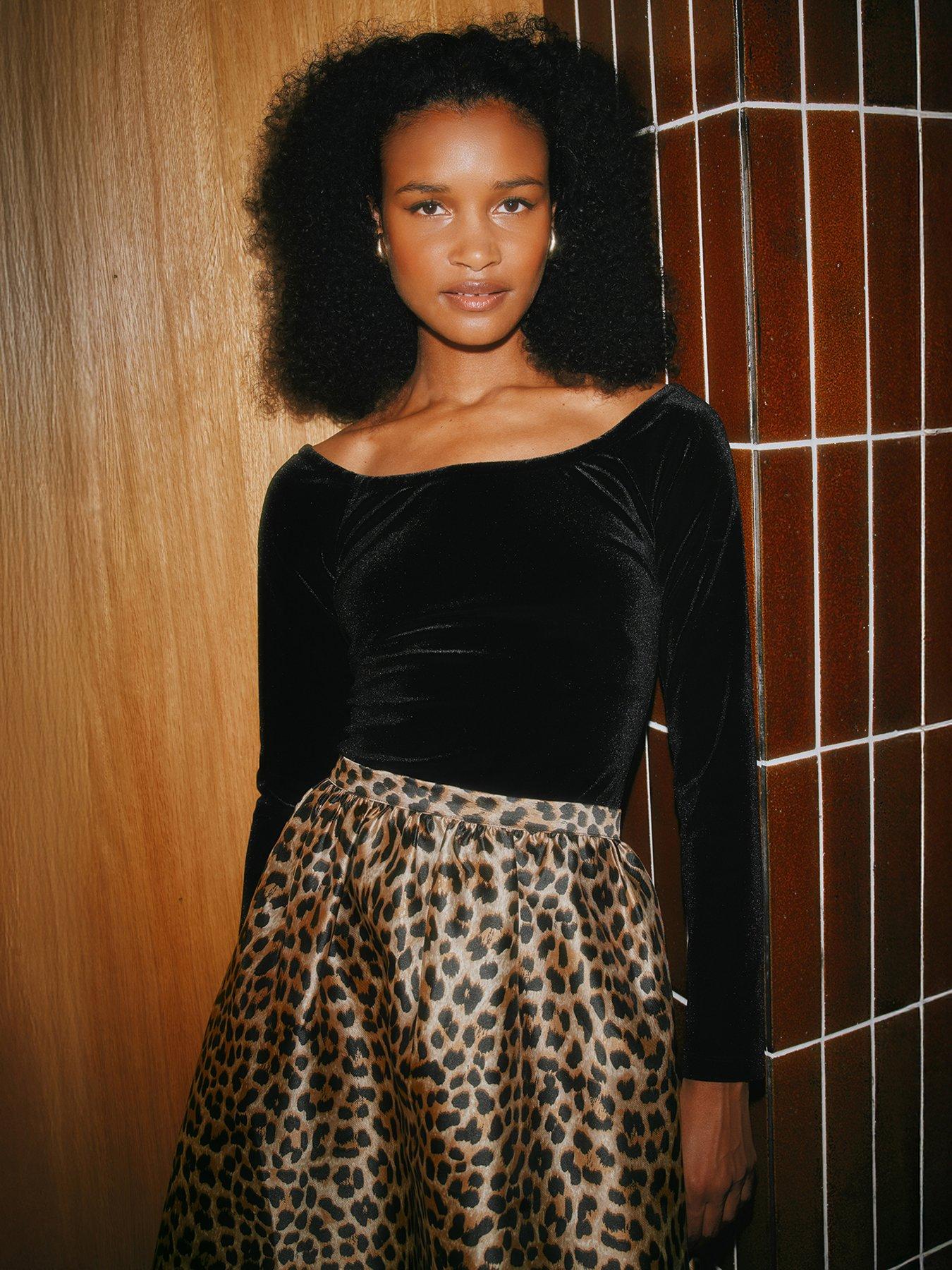 Albaray Velvet Bardot Top - Black