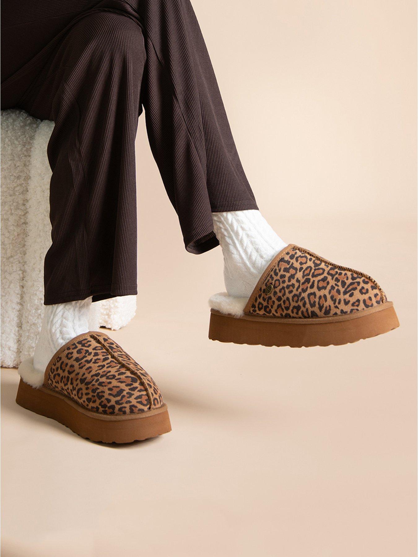 Image 4 of 5 of Just Sheepskin Just Sheepskin Ladies Mabel Sheepskin Platform Mule Slipper - Chestnut Animal