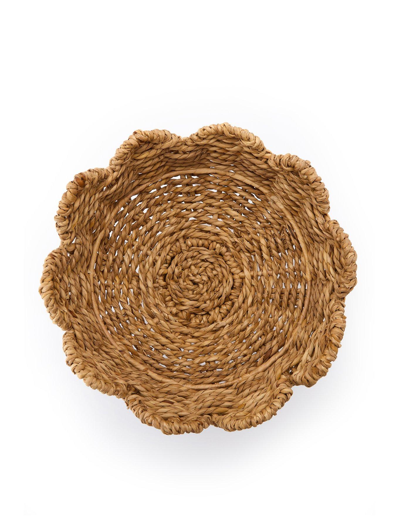 Image 4 of 5 of The Very Collection Scallop Fruit Bowl