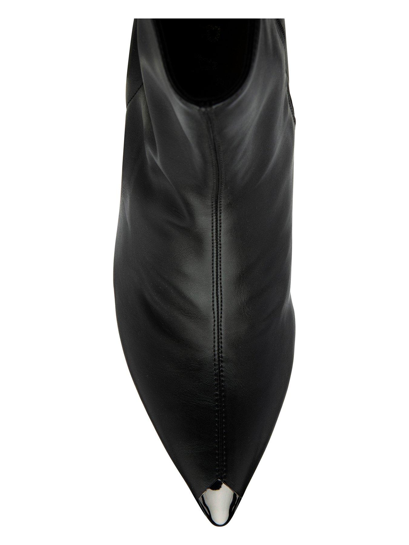 ravel-kale-ankle-boots-blackoutfit