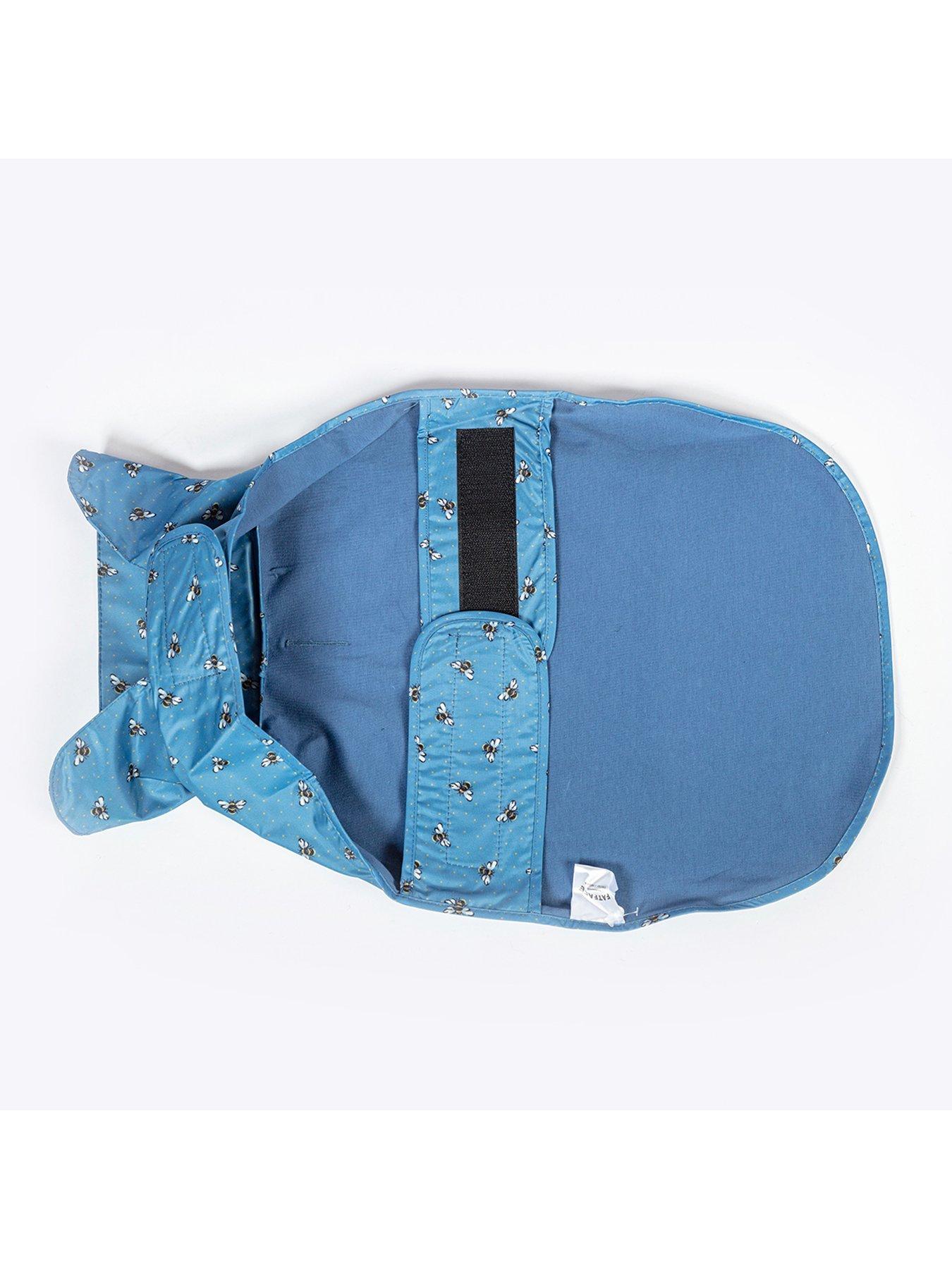 fatface-spotty-bees-dog-raincoatoutfit