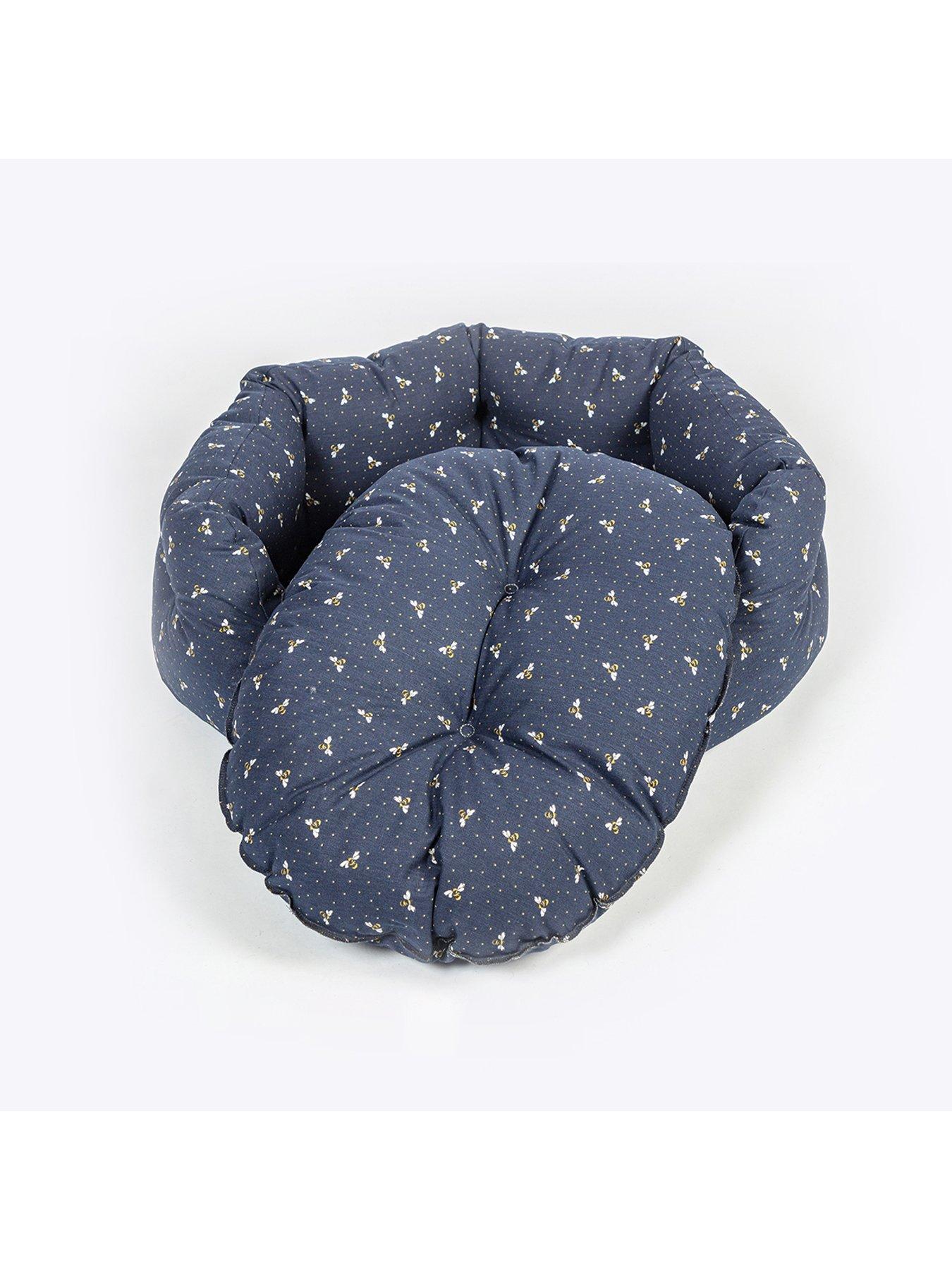 Image 4 of 4 of FatFace Spotty Bees Deluxe Slumber Bed