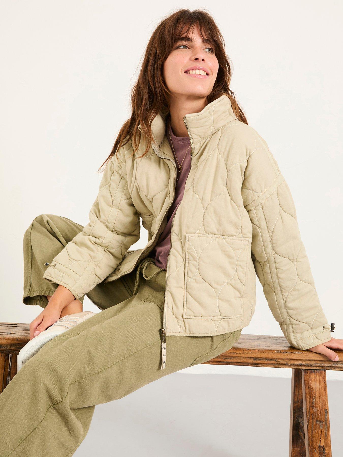 fatface-maja-quilted-jacket-light-greendetail