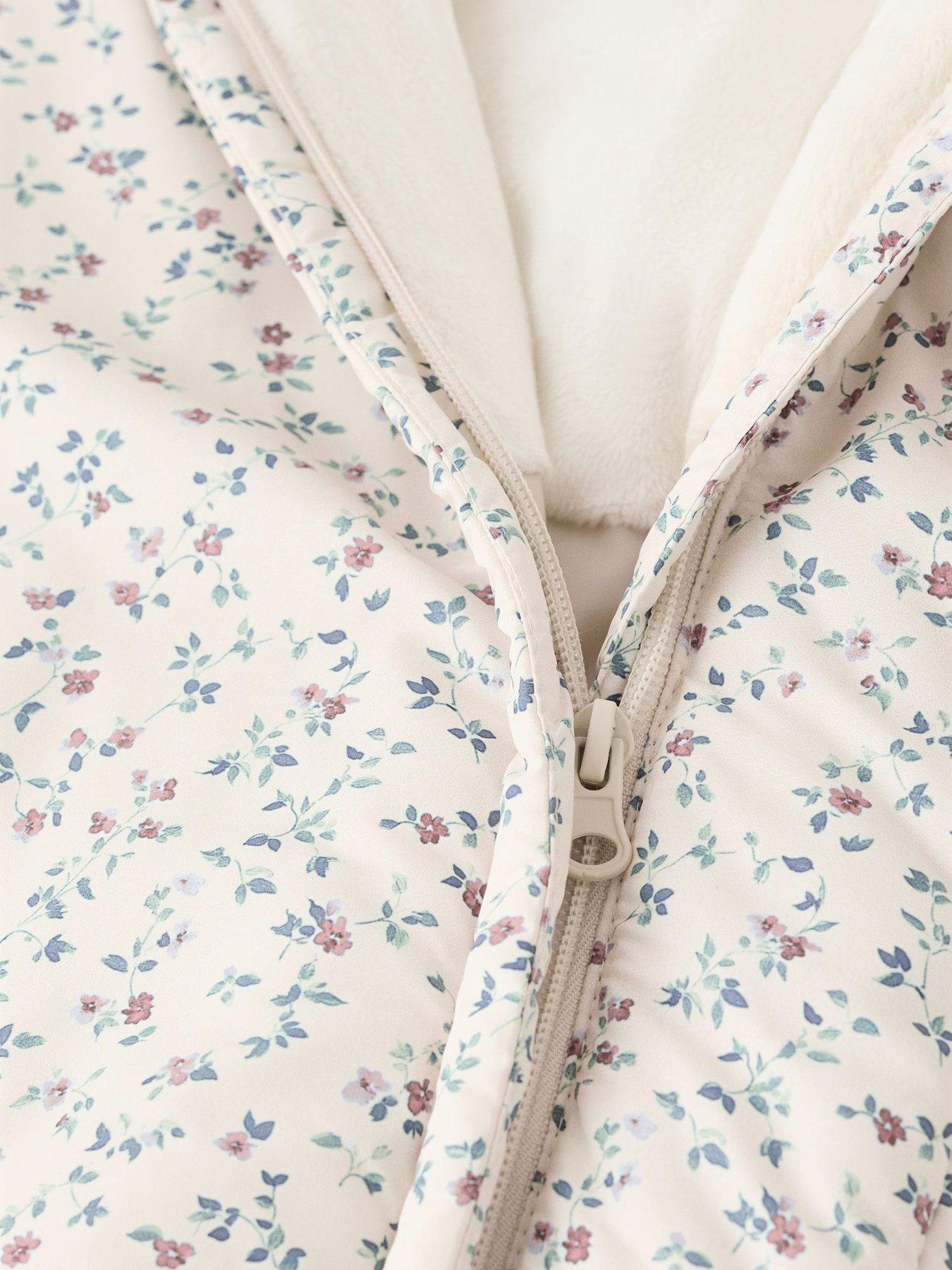 mango-baby-girls-floral-printed-pramsuit-light-creamdetail