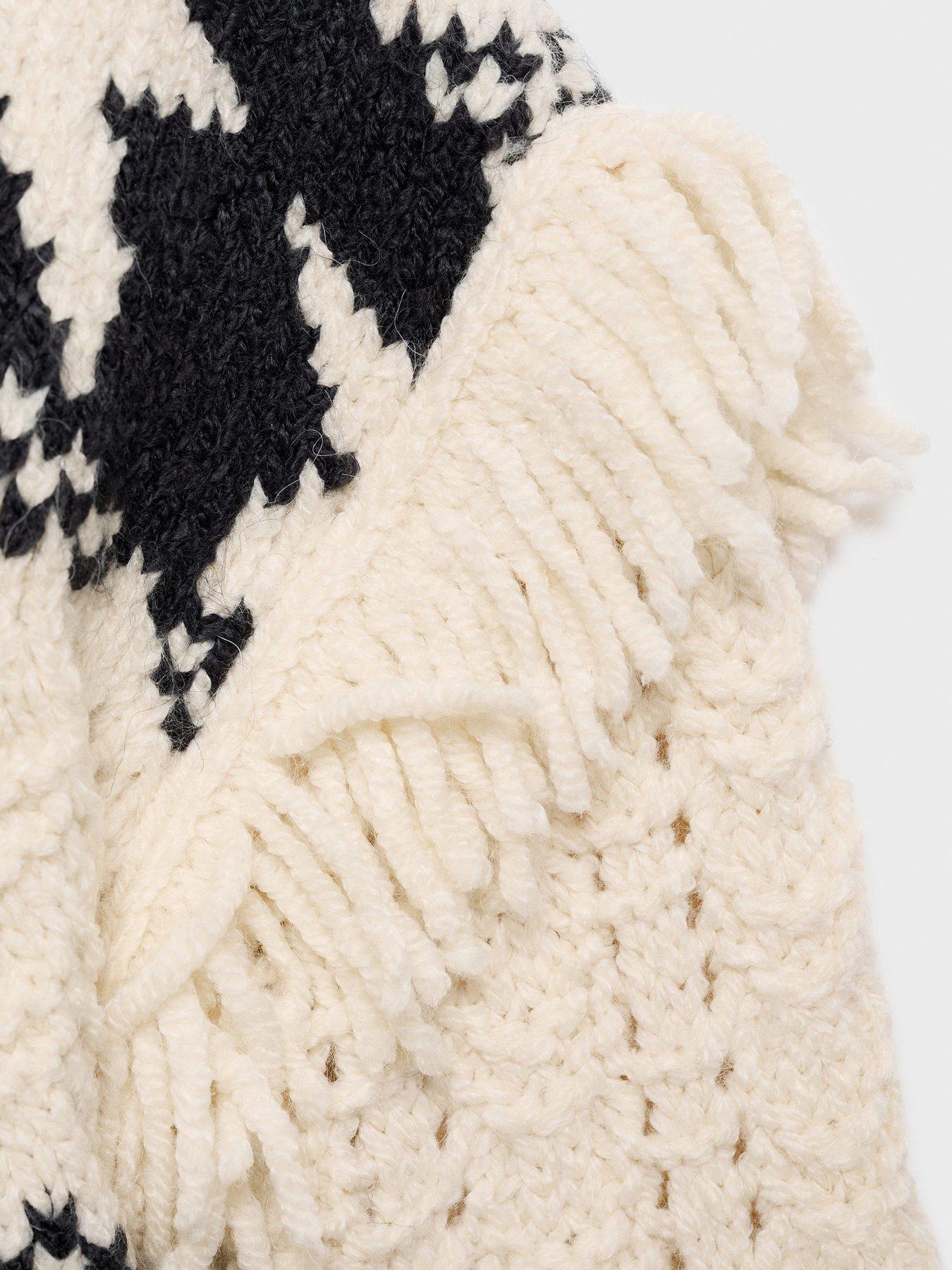 mango-girls-star-fringe-knitted-jumper-light-creamoutfit