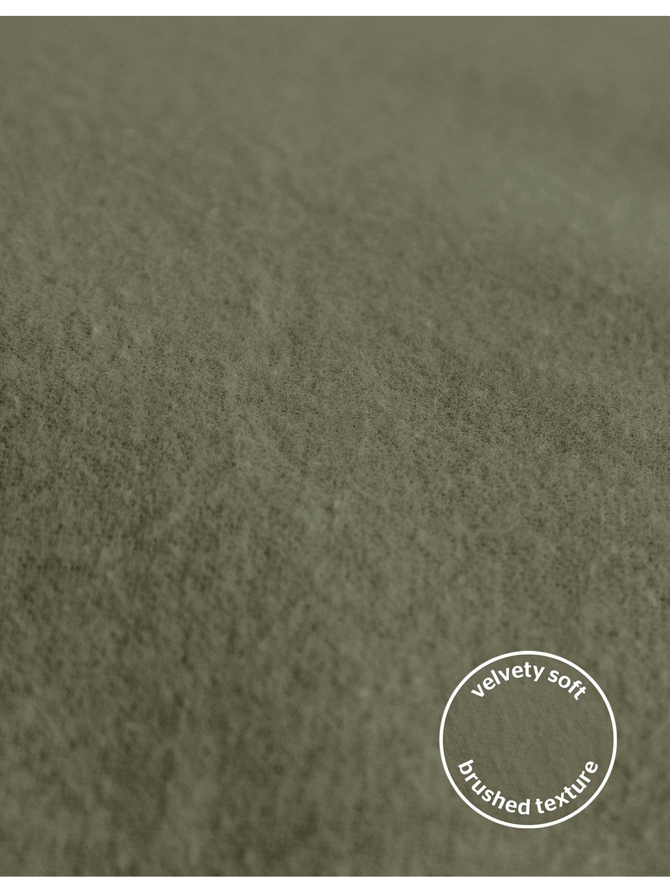 silentnight-brushed-cotton-fitted-sheetback