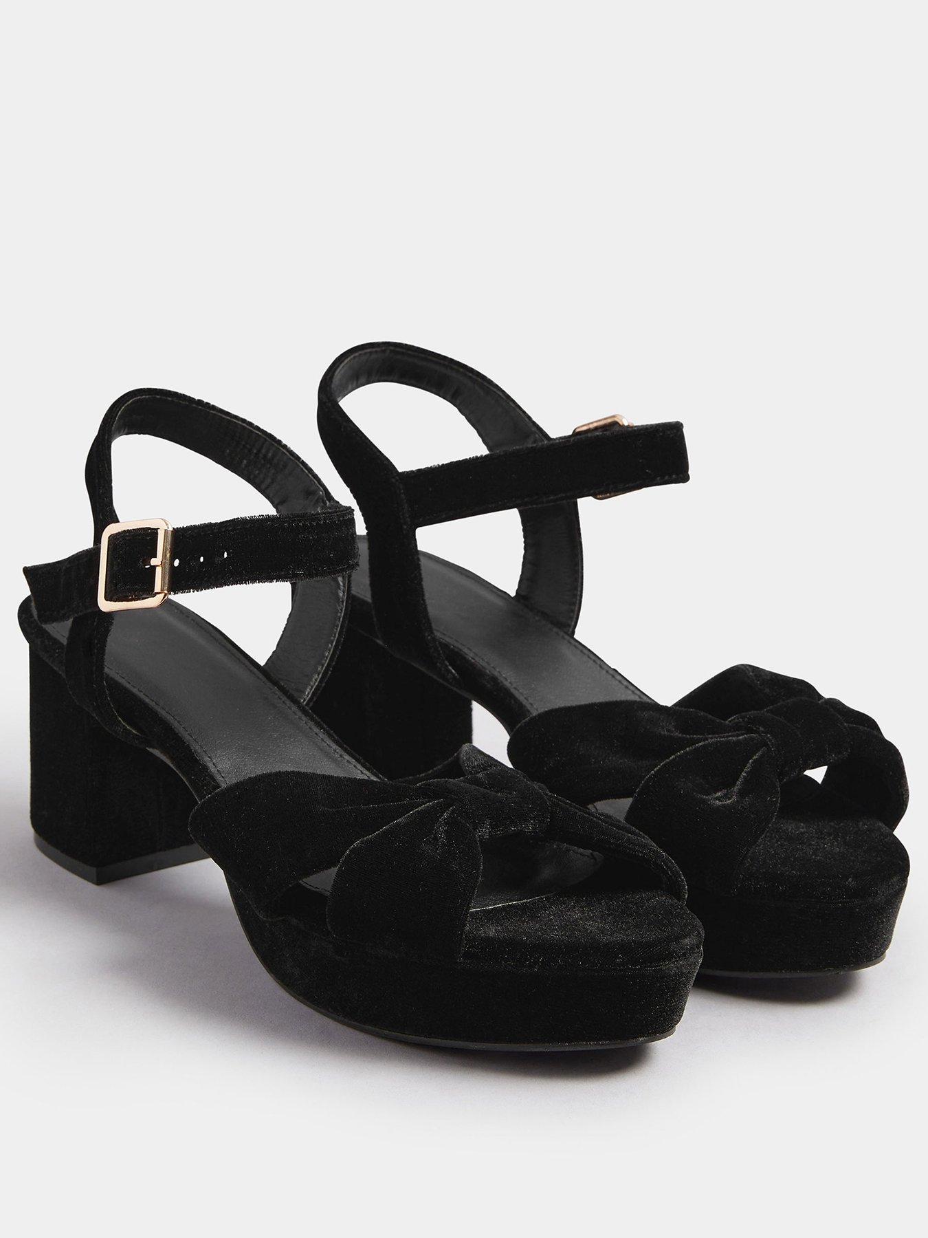 yours-extra-wide-fit-chunky-platform-sandal-blackstillFront