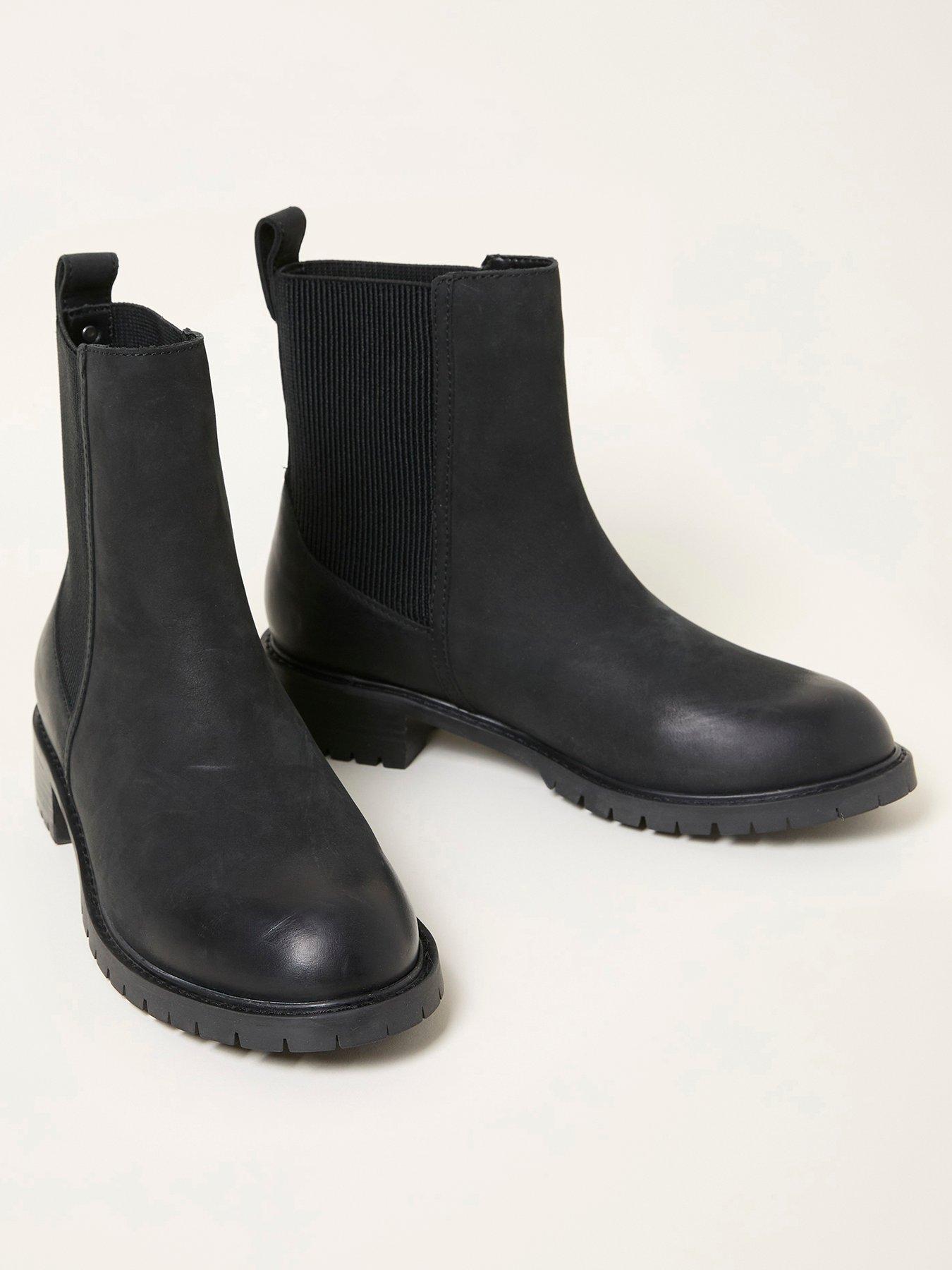 Image 2 of 3 of FatFace Evelyn Chelsea Boot - Black