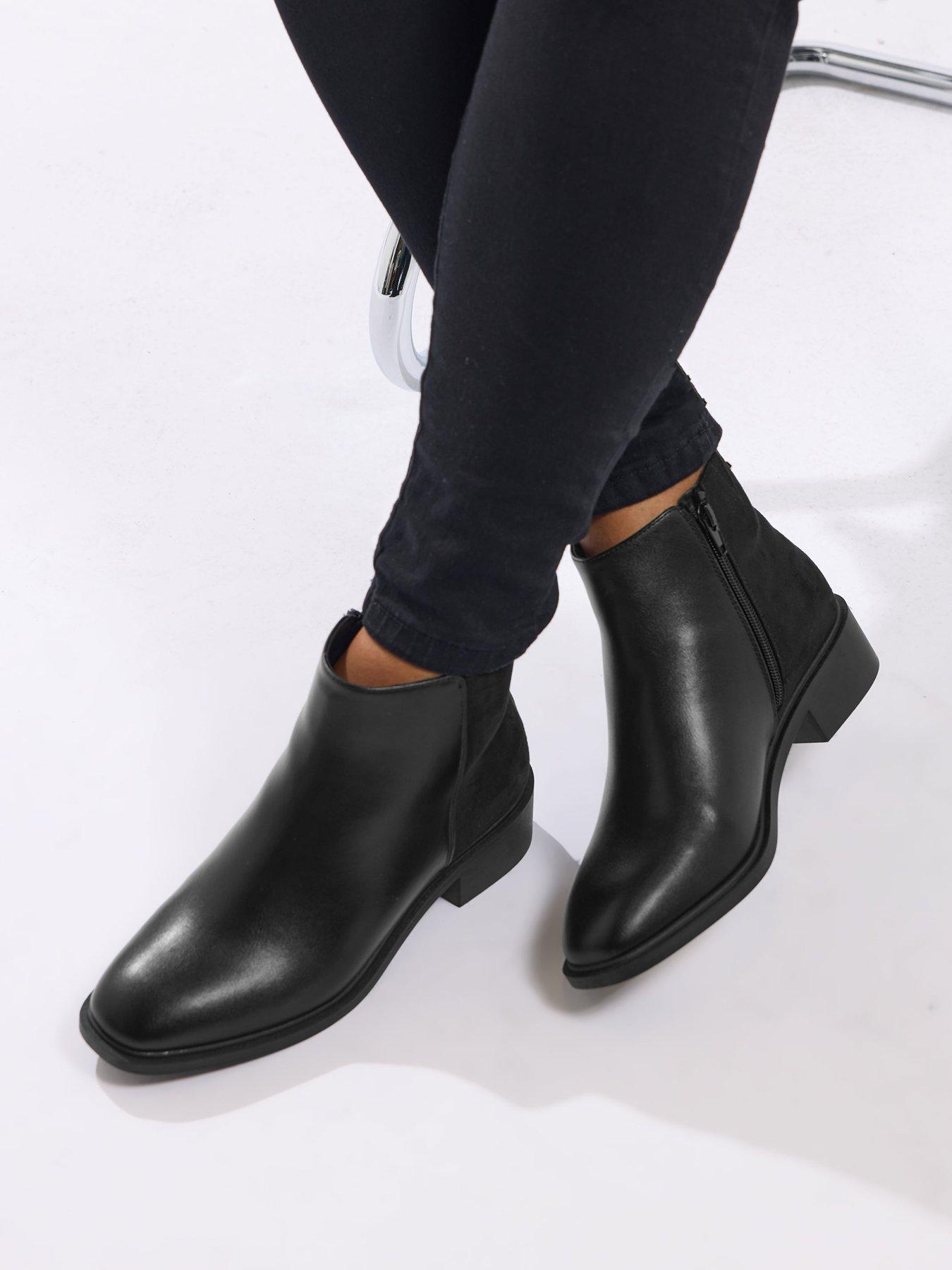 Image 4 of 4 of Yours Extra Wide Fit Metal Trim Ankle Boot - Black
