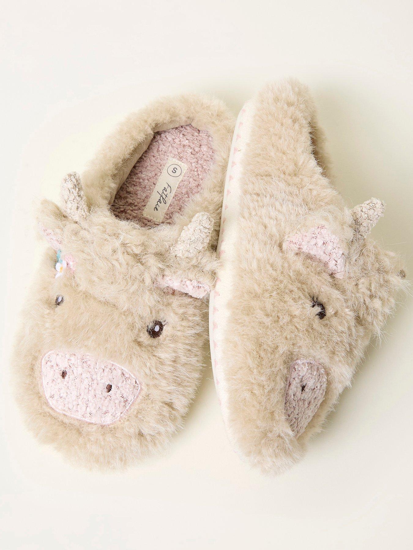 fatface-hettie-highland-cow-slipper-naturalstillFront