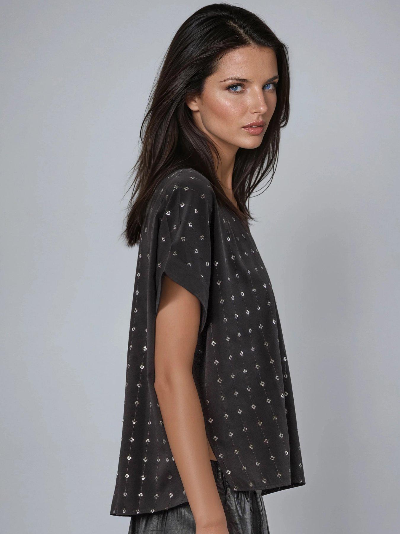 religion-mila-short-sleeved-sequin-flower-top-blackdetail