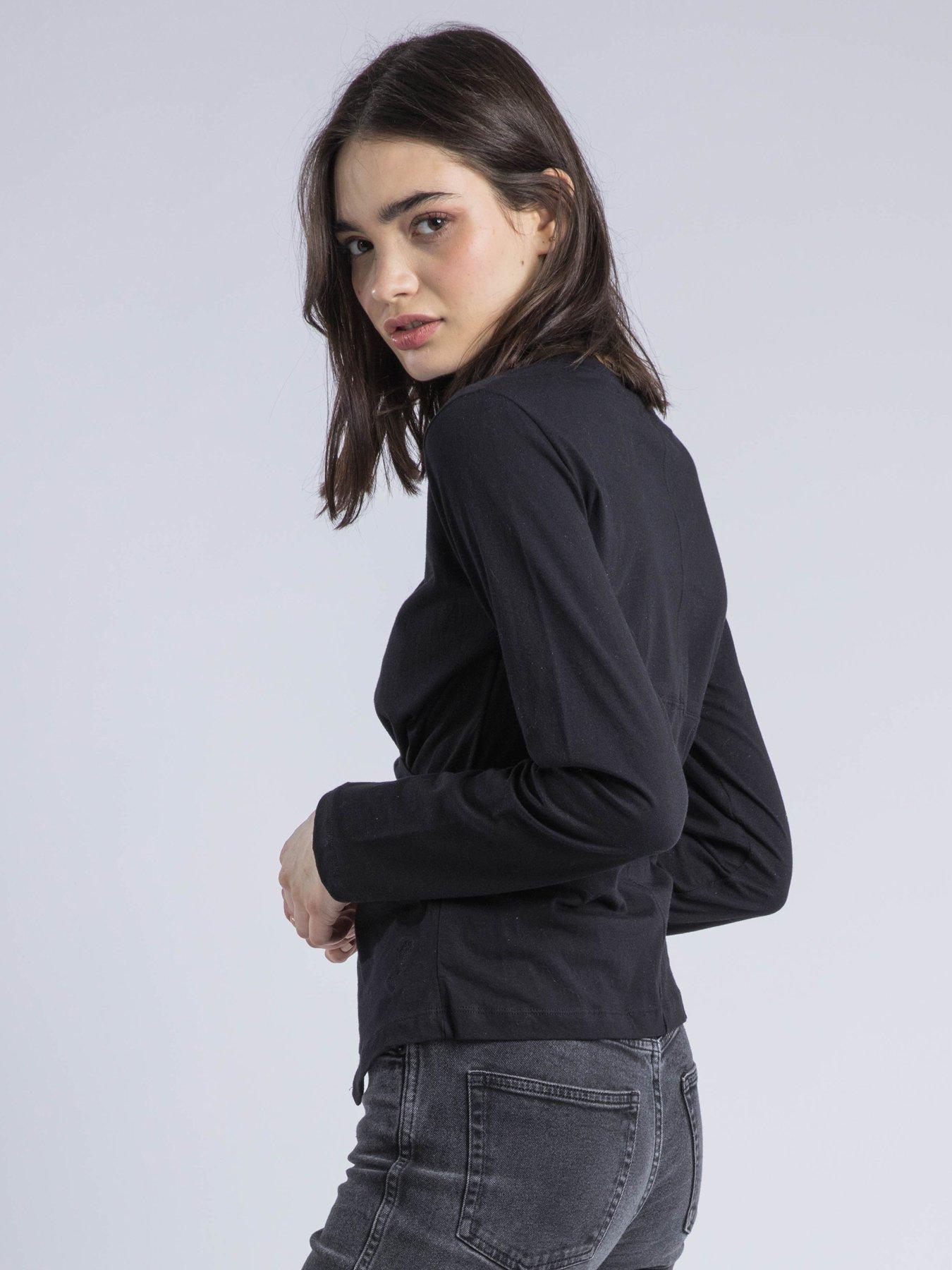 religion-long-sleeved-cross-over-t-shirt-blackdetail