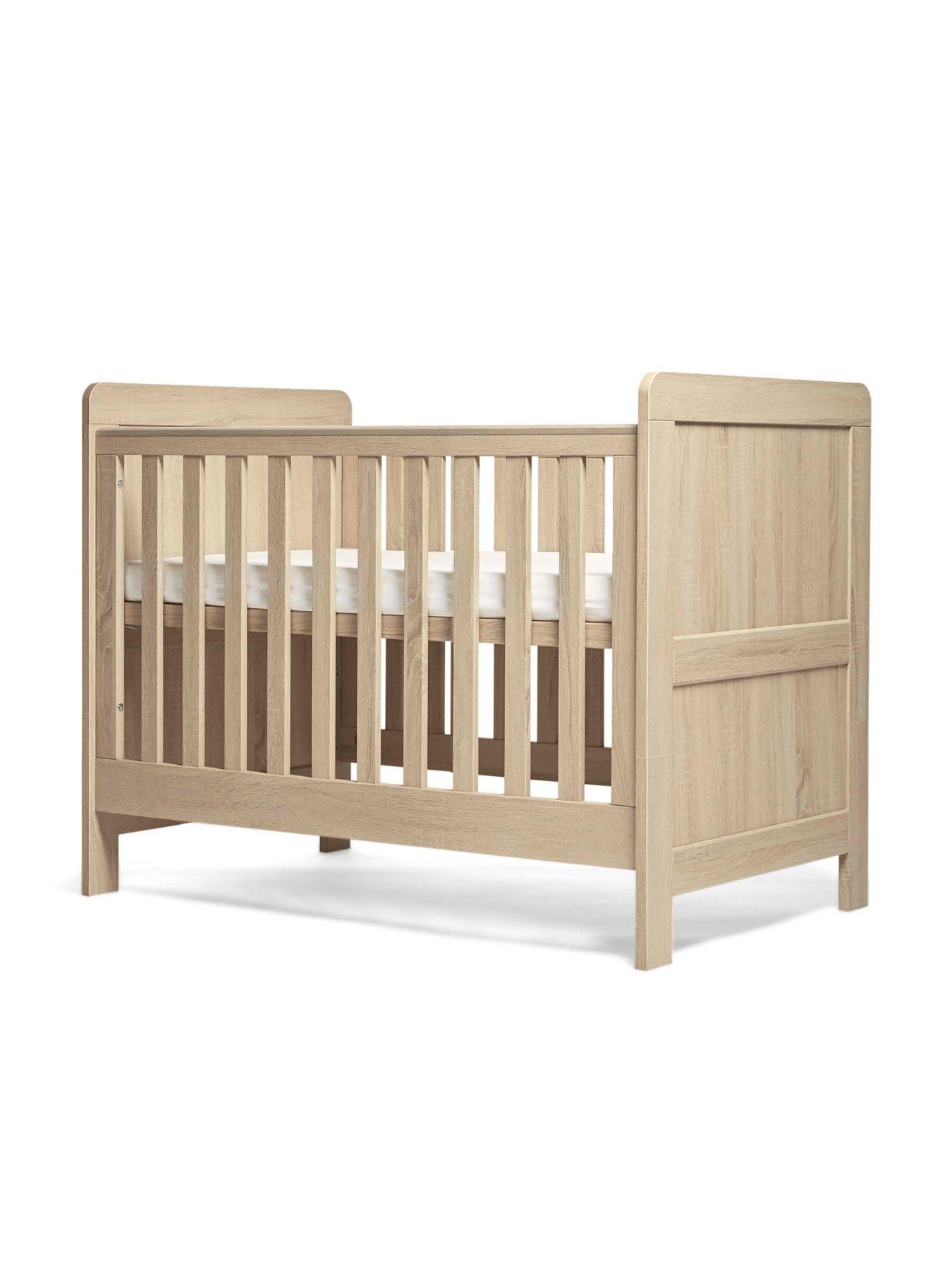 Image 5 of 6 of Mamas & Papas Atlas Convertible Cot Set (Convertible Cot &amp; Dresser) - Light Oak