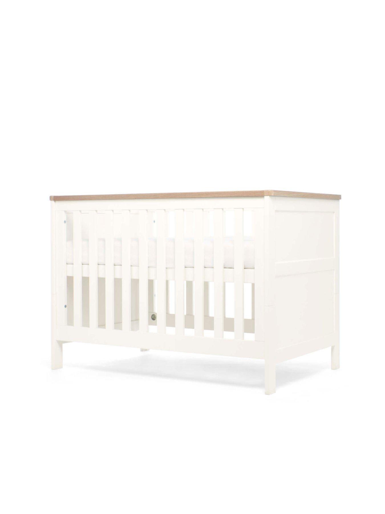 Image 3 of 6 of Mamas & Papas Wedmore Small Cotbed Set (Small Cotbed &amp; Dresser) White