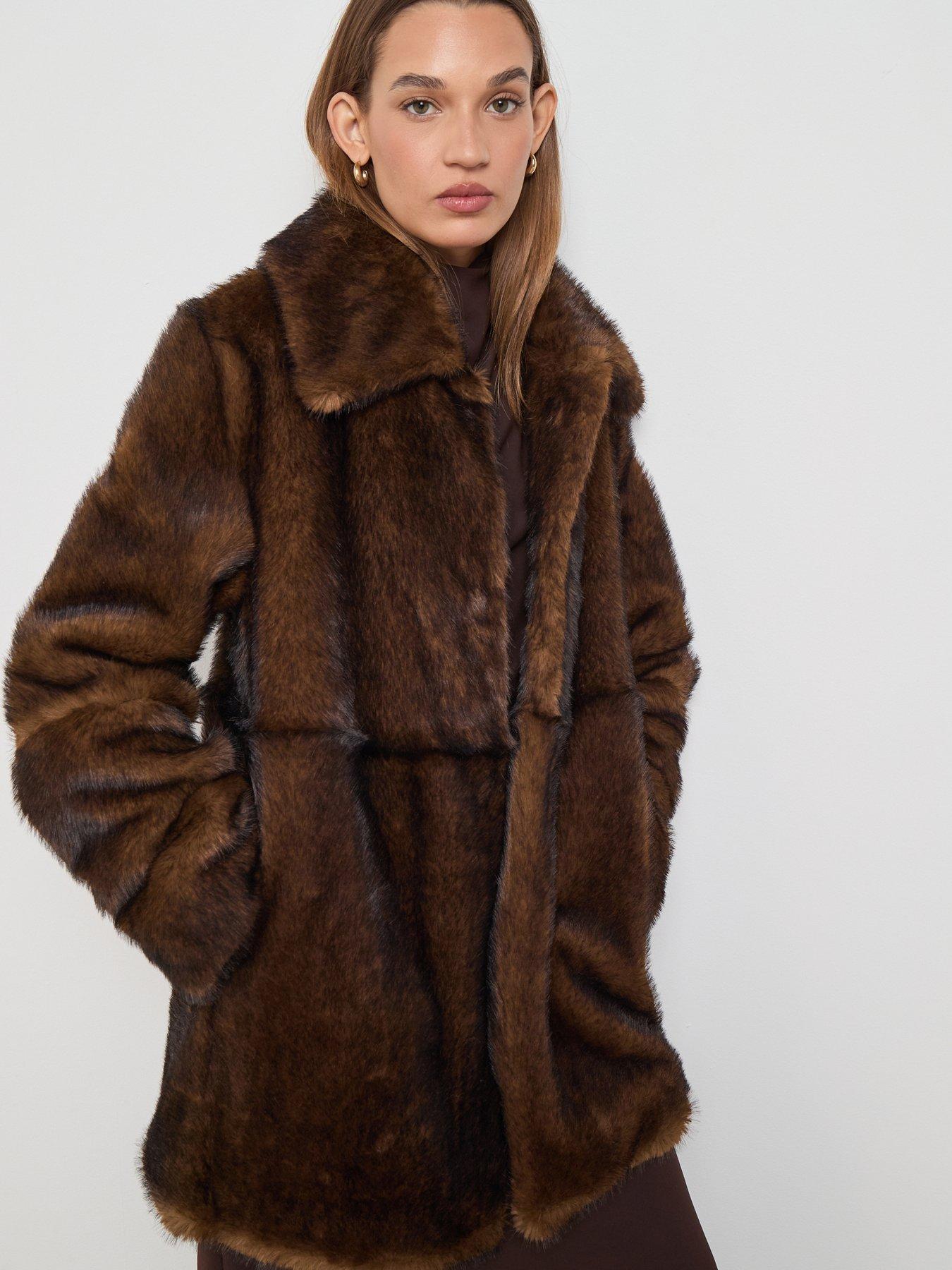 mango-faux-fur-coat-with-shirt-collar