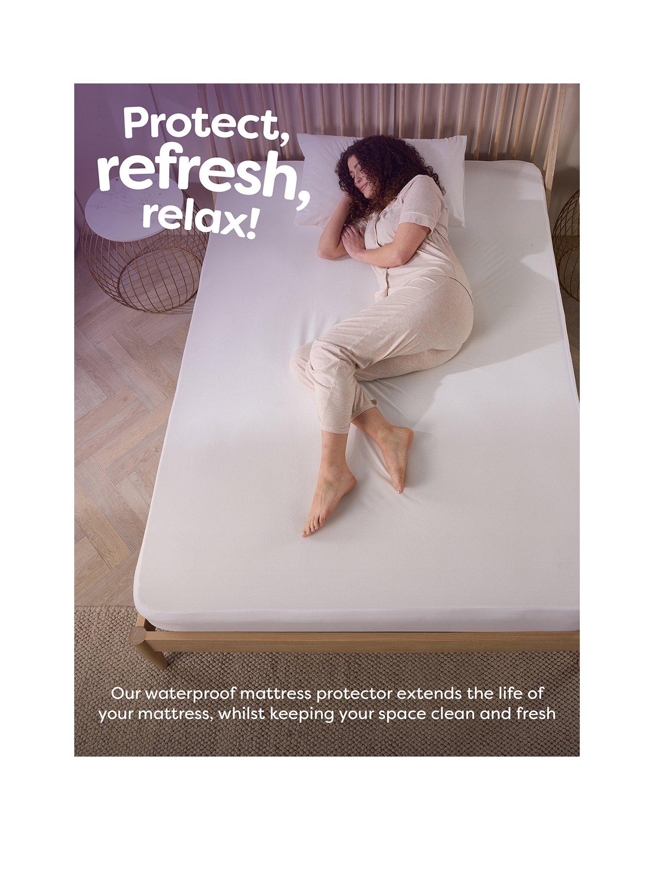 slumberdown-waterproof-mattress-protectorstillFront