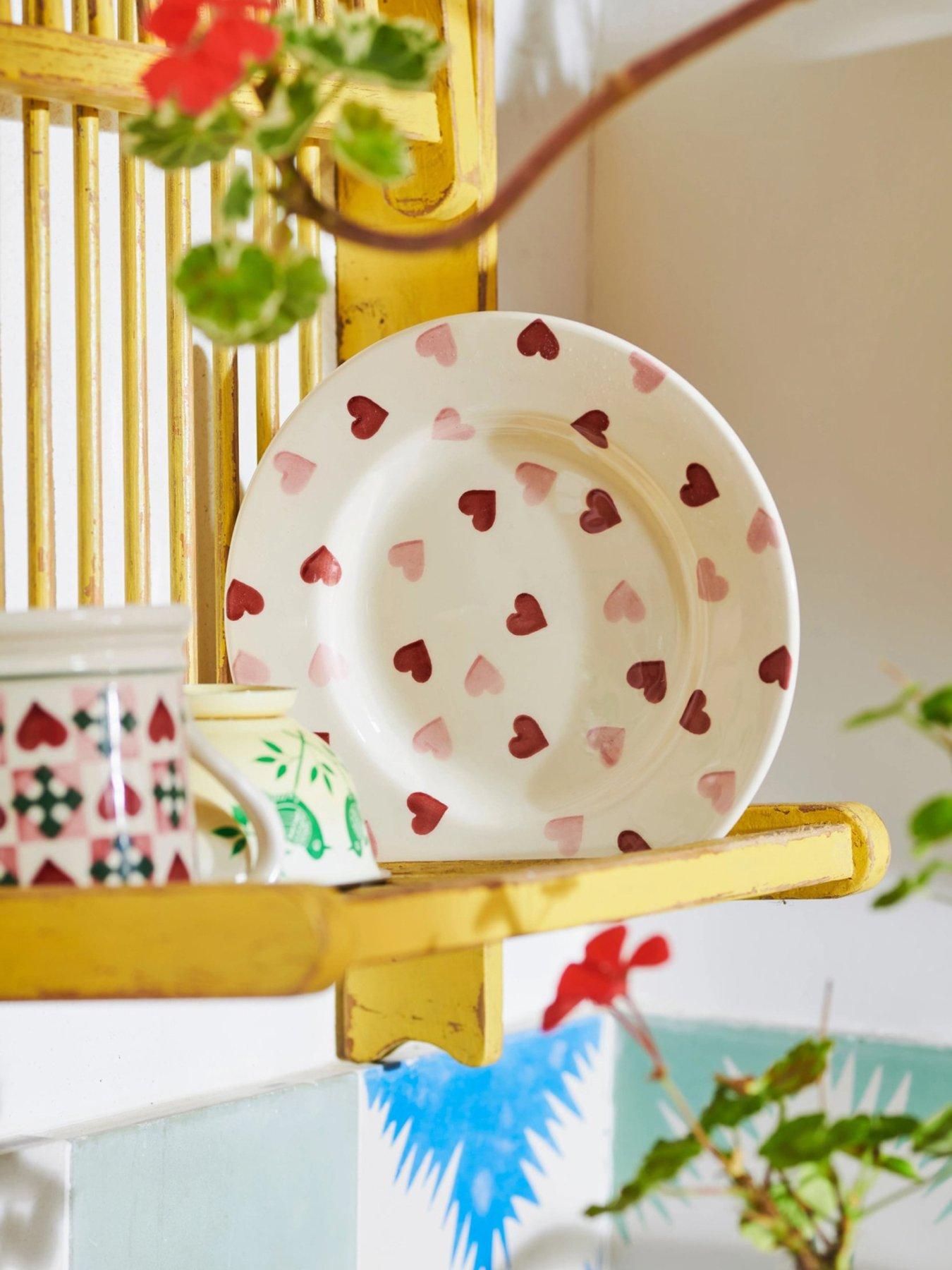 emma-bridgewater-pink-hearts-85-inch-plate