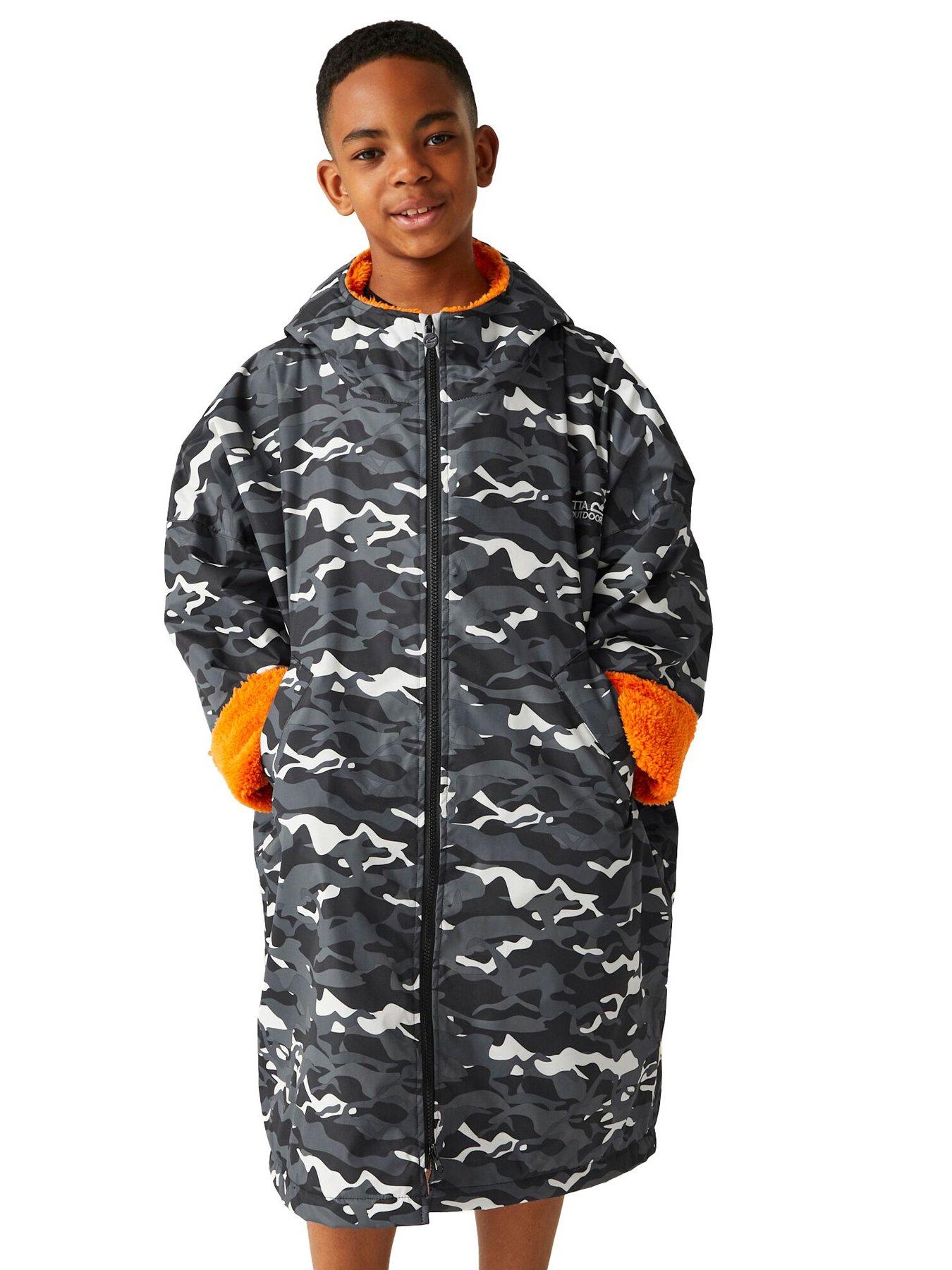 Image 5 of 7 of Regatta Junior Waterproof Changing Robe - Black