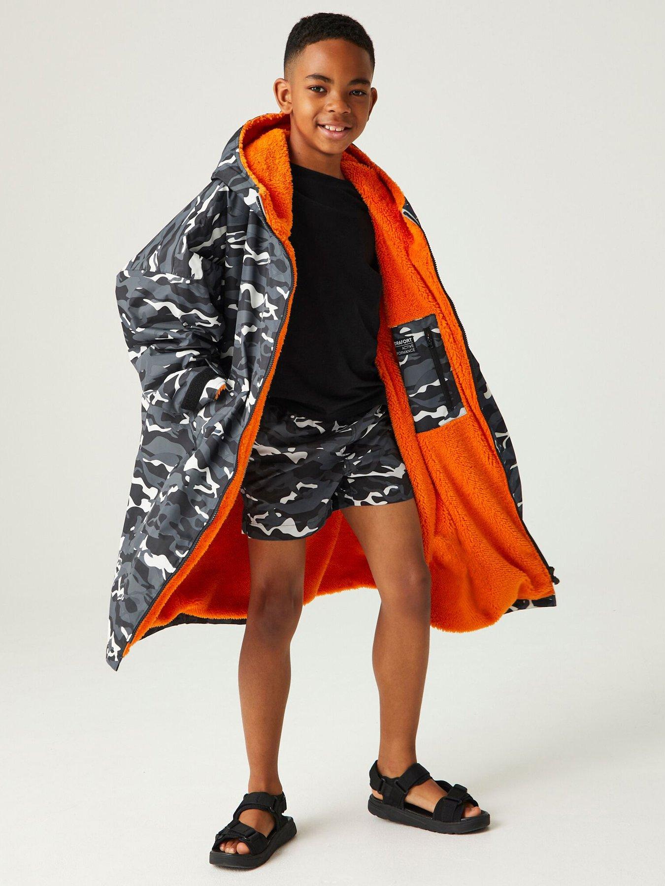 Image 6 of 7 of Regatta Junior Waterproof Changing Robe - Black