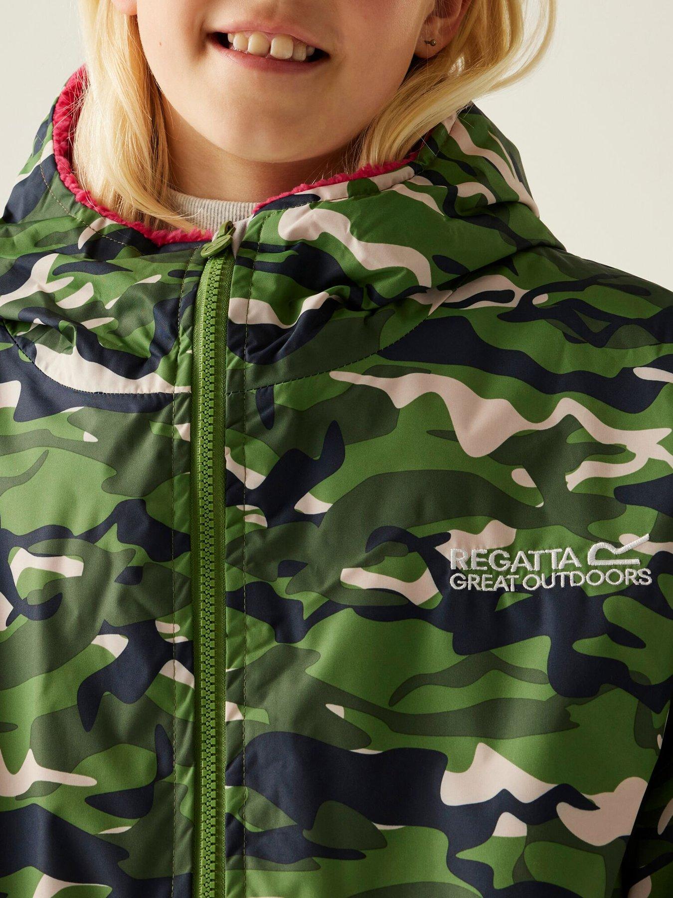 Image 4 of 7 of Regatta Junior Waterproof Changing Robe - Green