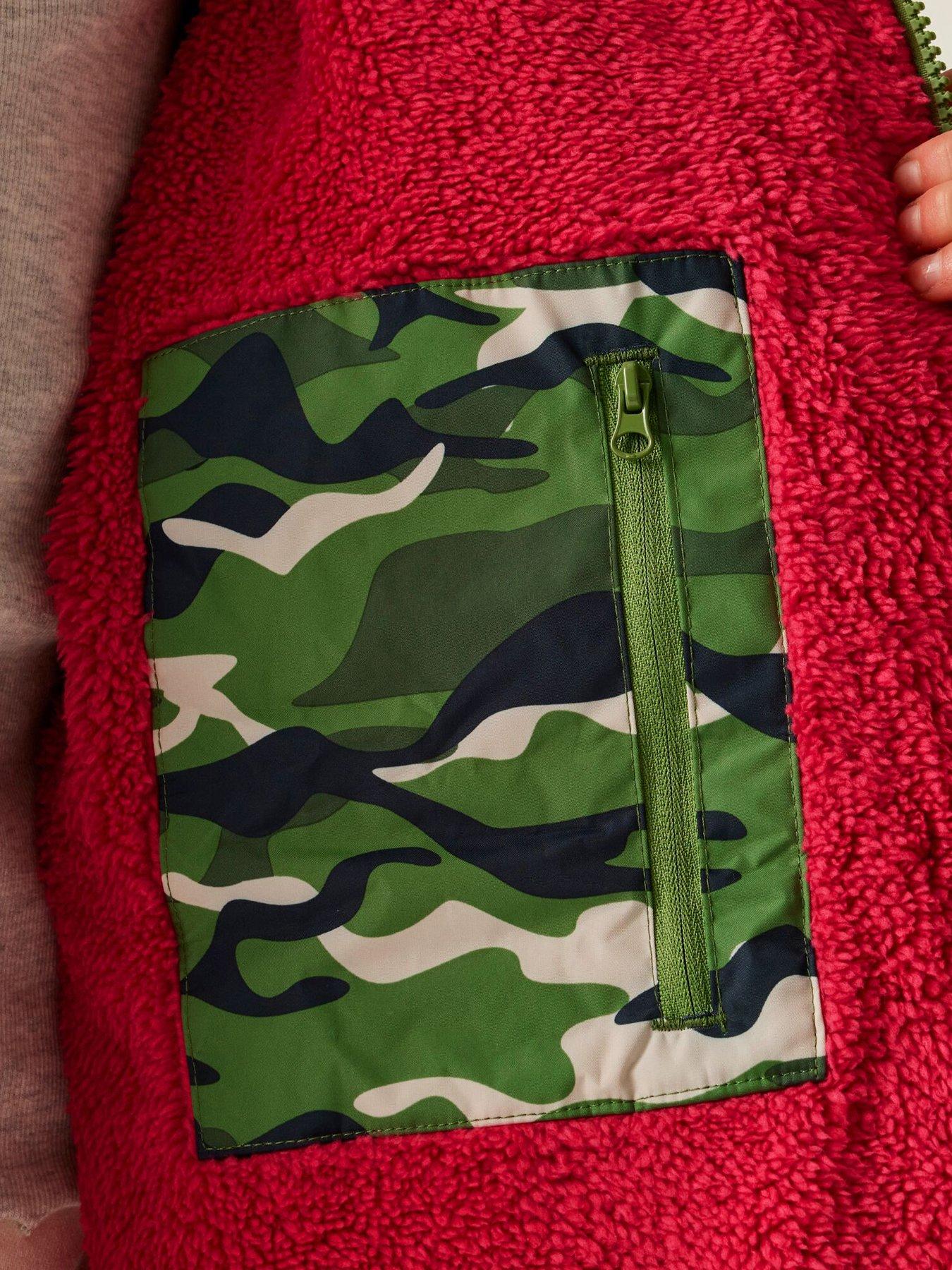 Image 5 of 7 of Regatta Junior Waterproof Changing Robe - Green