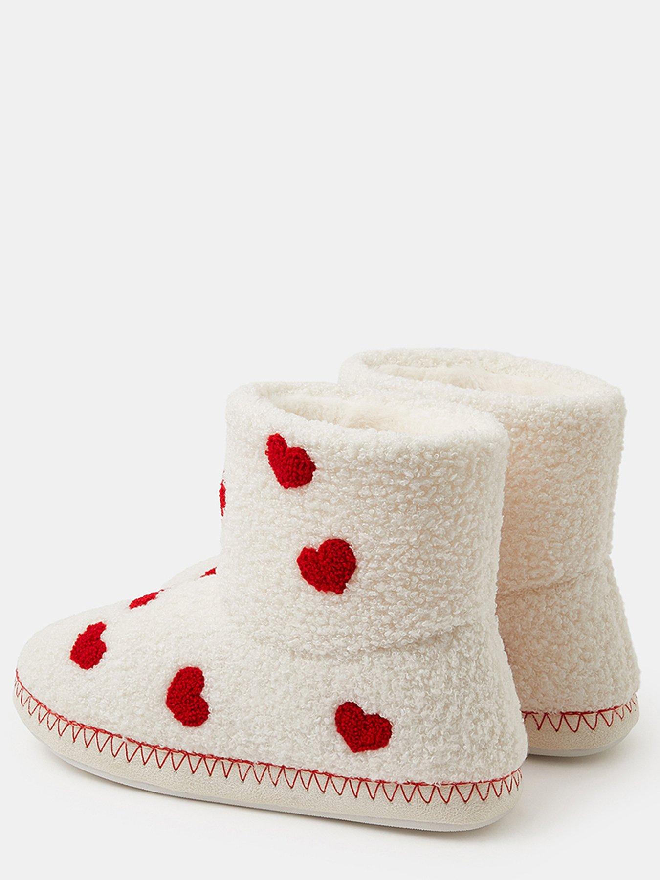 accessorize-heart-print-slipper-boots-creamoutfit