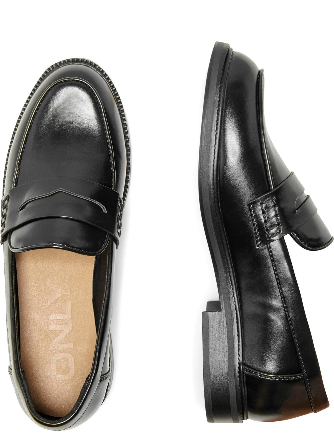only-lux-1-loafer-blackoutfit