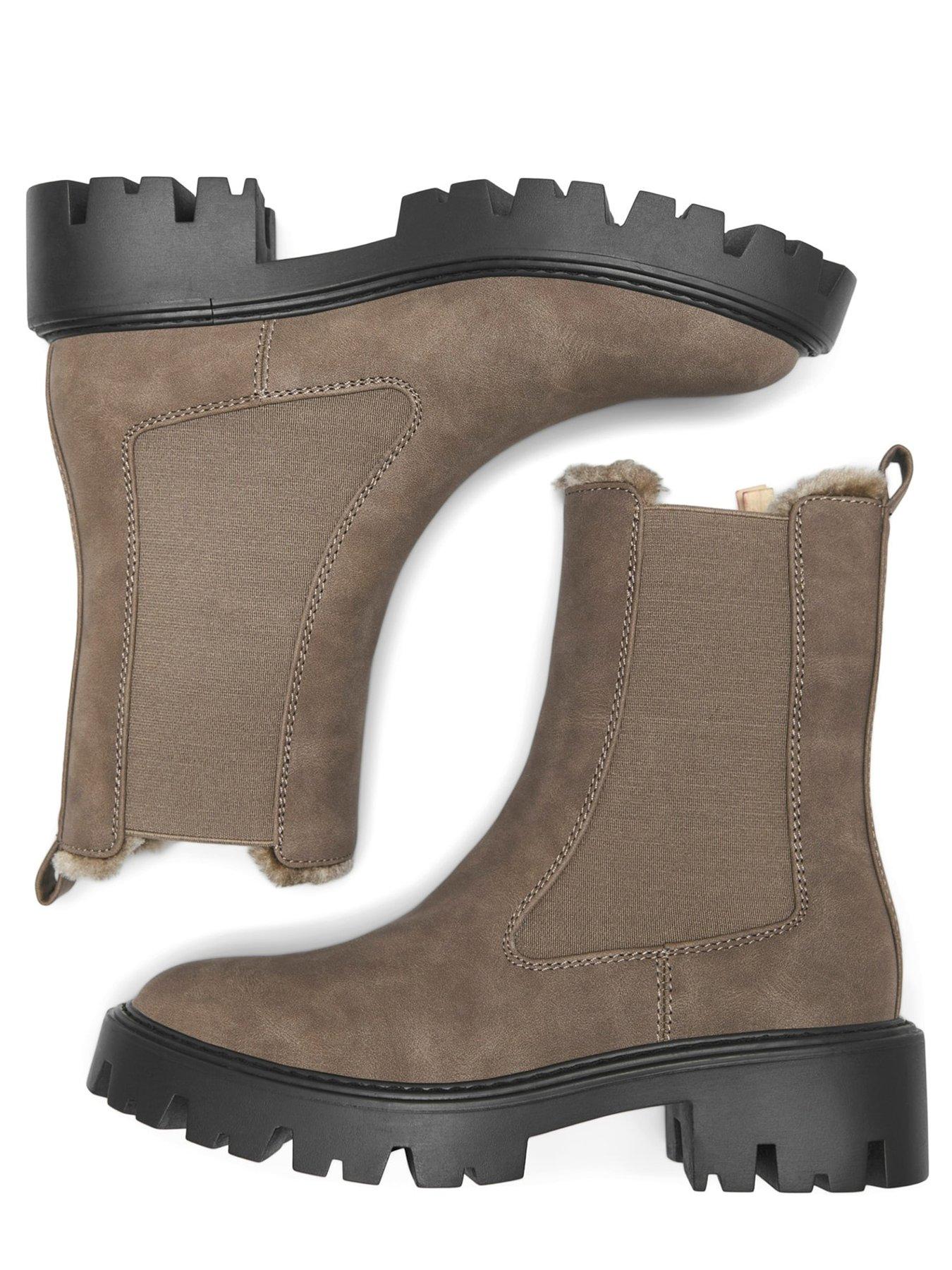 Image 4 of 5 of Only Betty&nbsp;9 Warm Lined Boot - Brown