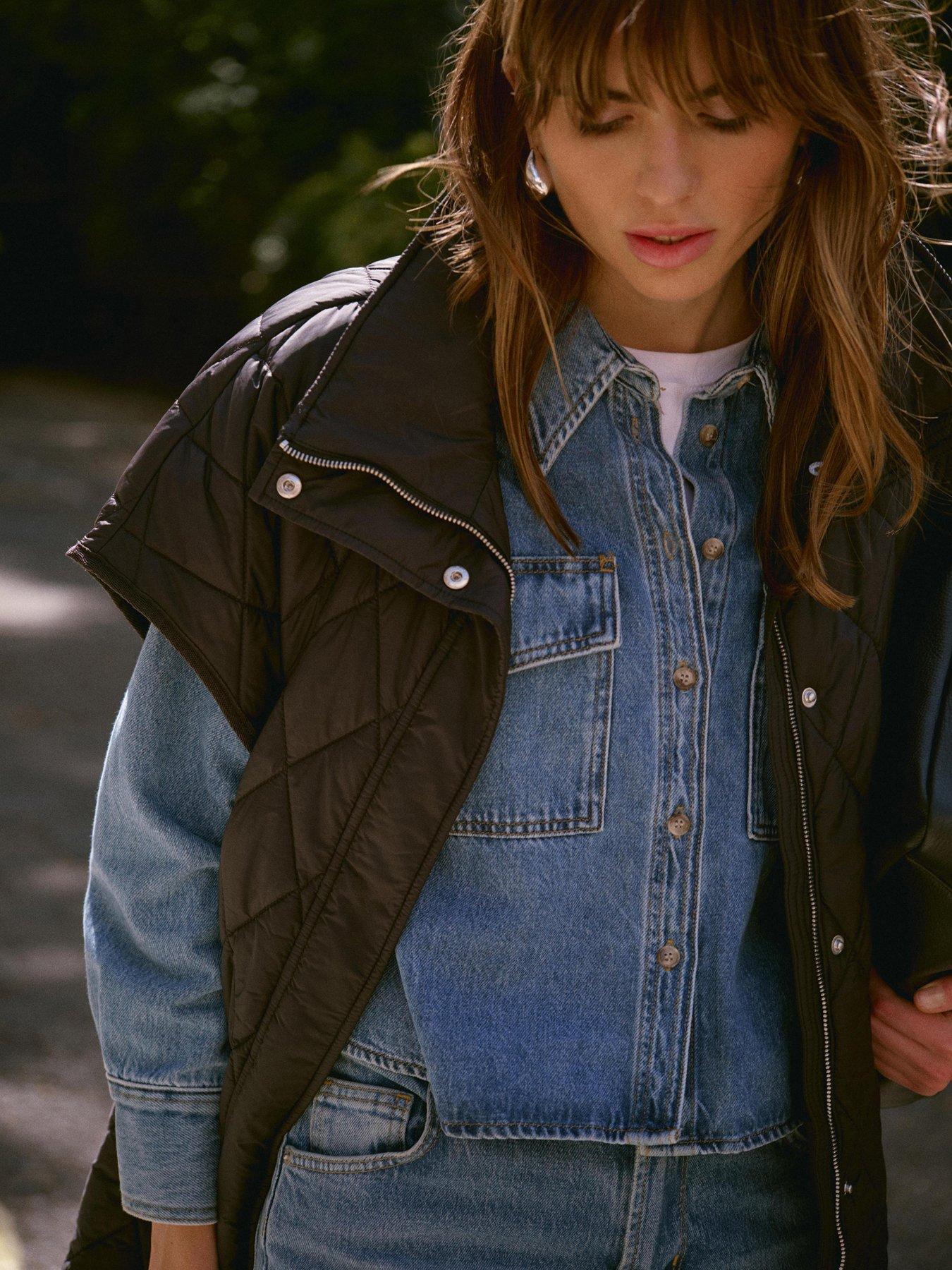 mint-velvet-quilted-oversized-gilet-blackstillFront