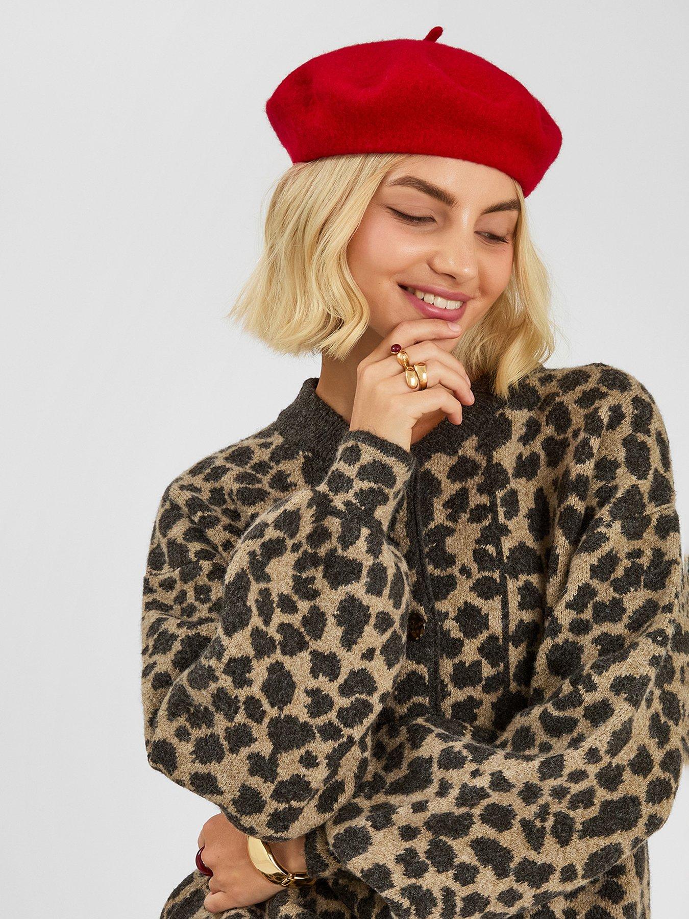 Image 2 of 4 of Accessorize Plain Wool Beret - Black