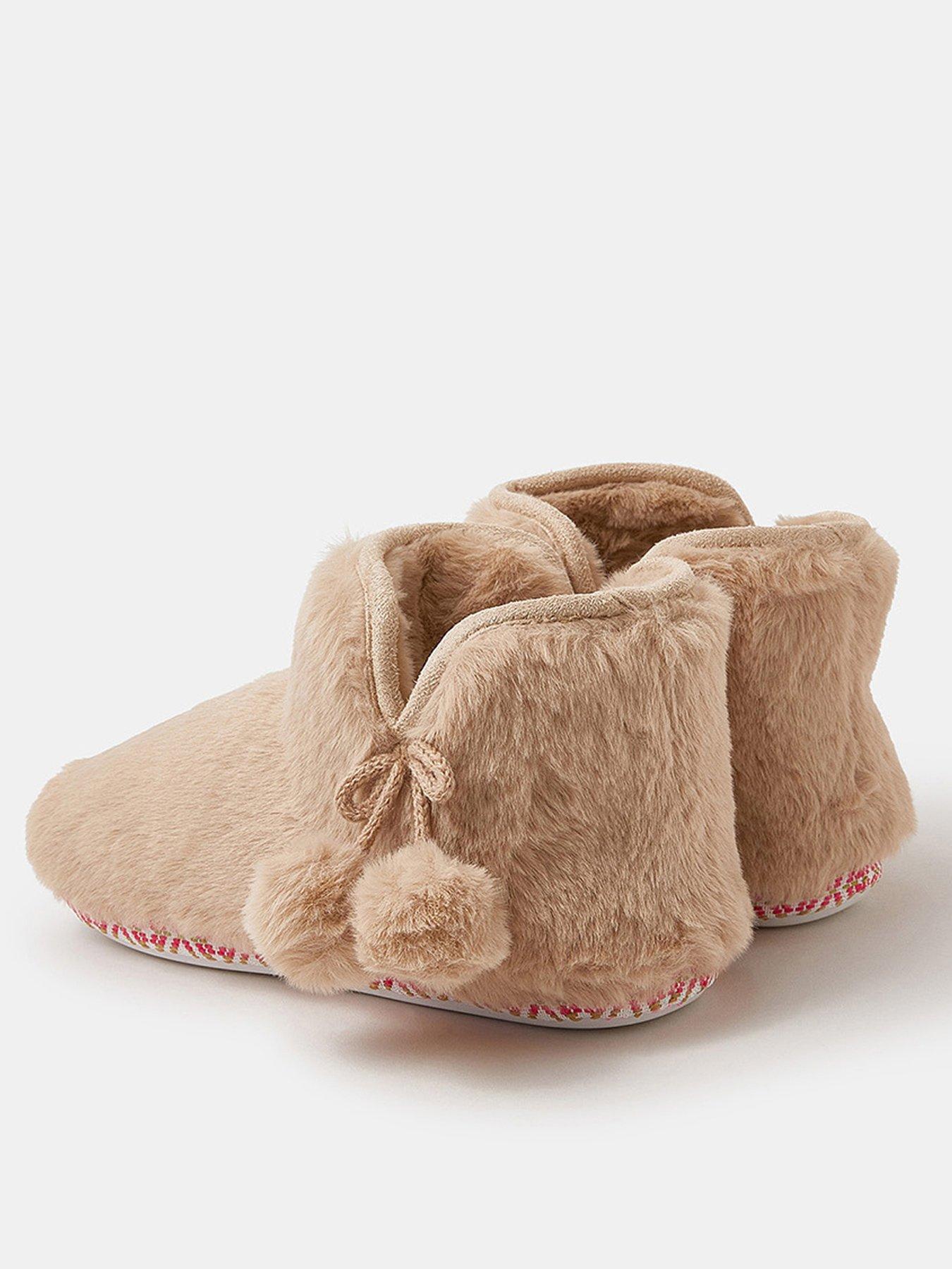 accessorize-fluffy-braided-slipper-boots-creamback