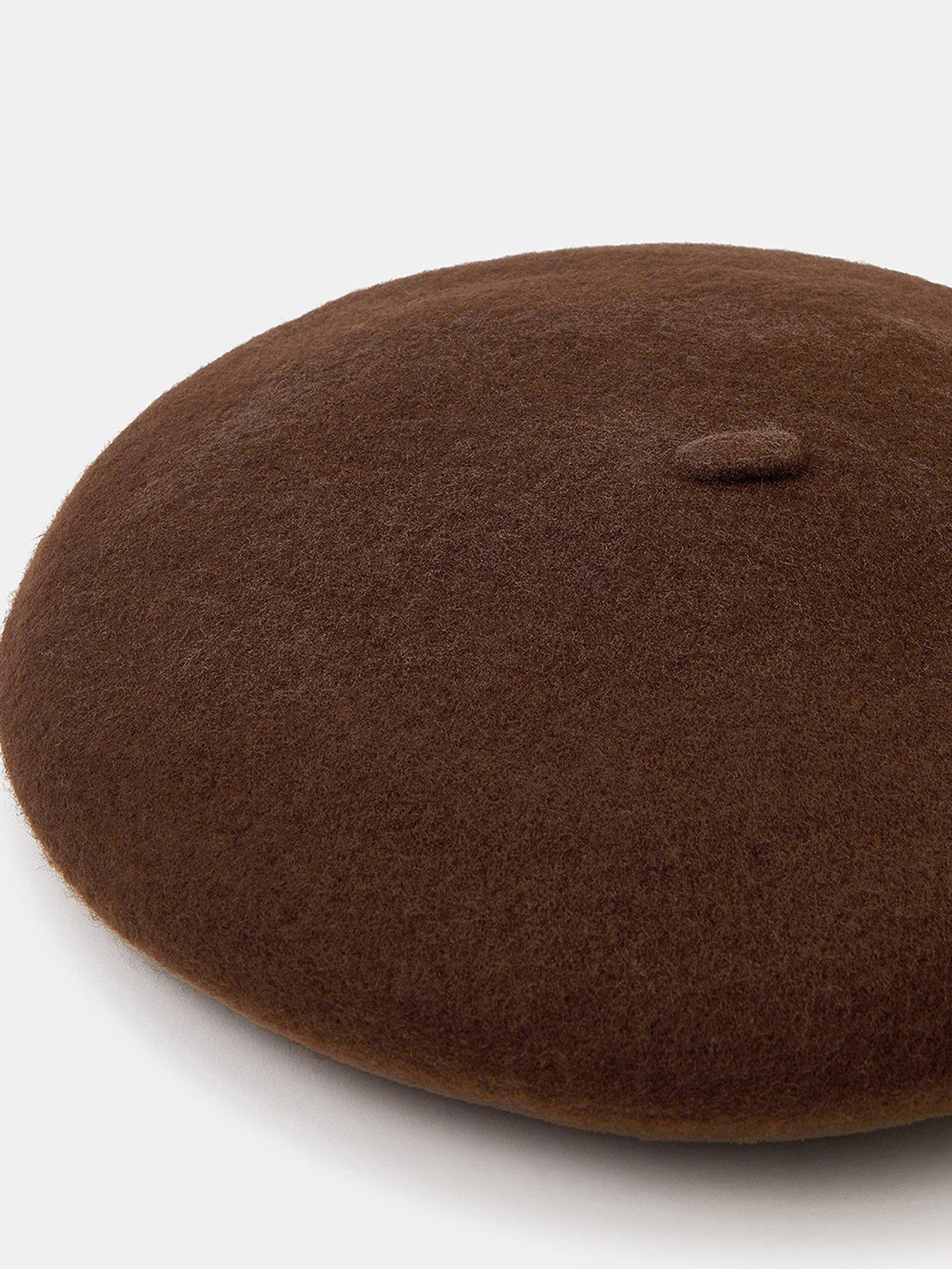 accessorize-plain-wool-beret-chocolateoutfit