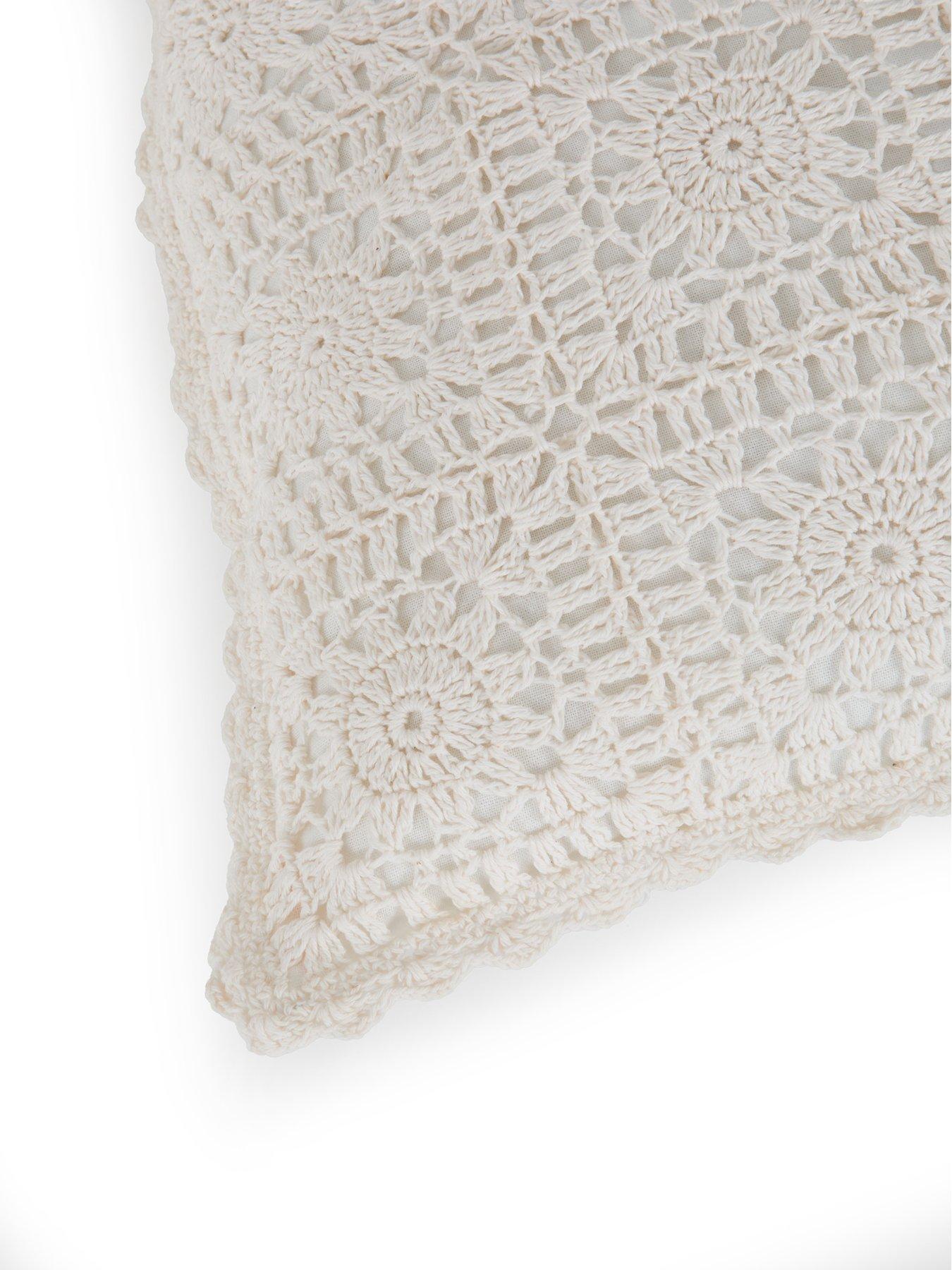 the-very-collection-spring-garden-crochet-cushionoutfit