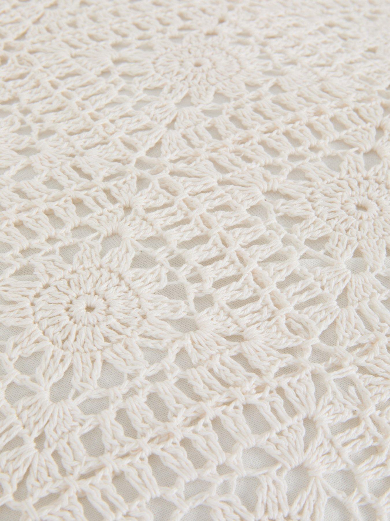 the-very-collection-spring-garden-crochet-cushiondetail