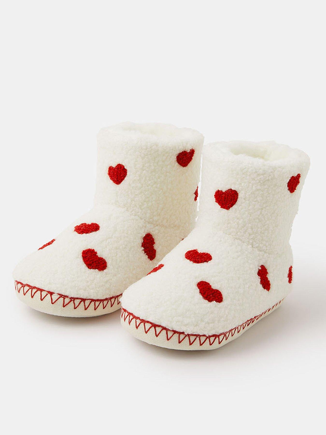 accessorize-girls-heart-slipper-boots-beigeback