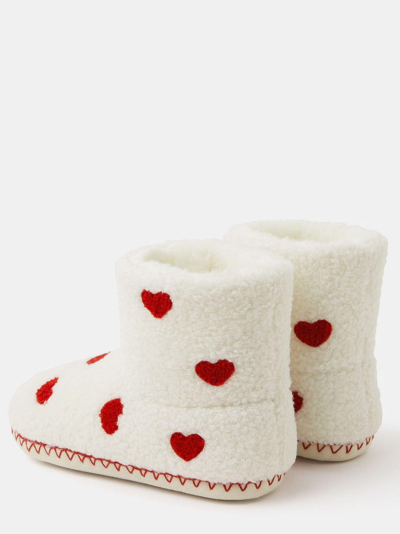 accessorize-girls-heart-slipper-boots-beigeoutfit