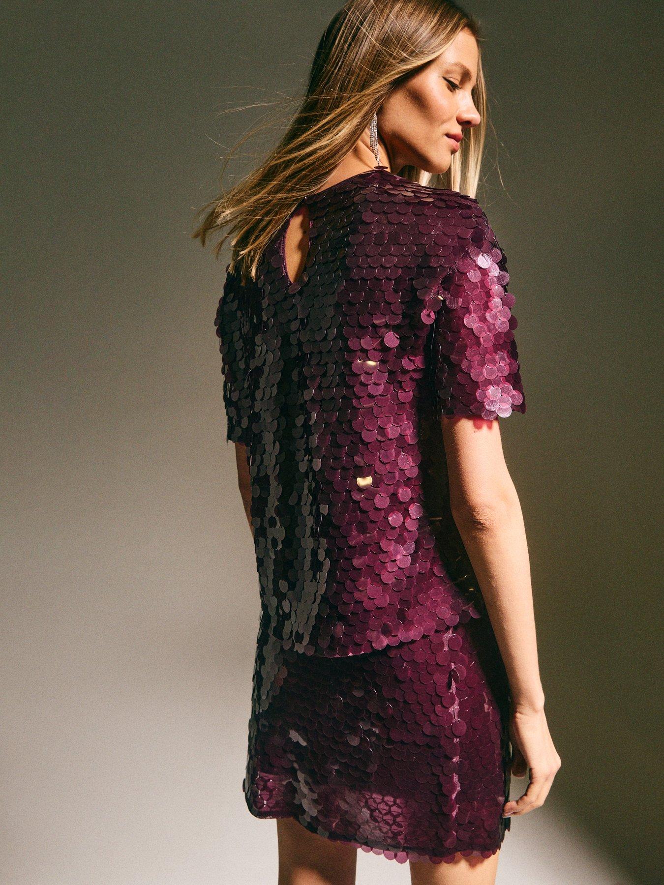 new-look-dark-burgundy-sequinned-short-sleeve-topstillFront