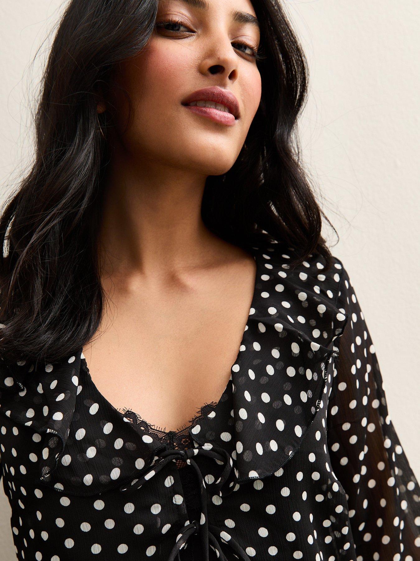 Image 4 of 5 of New Look Black Polka Dot Chiffon Tie Front Blouse
