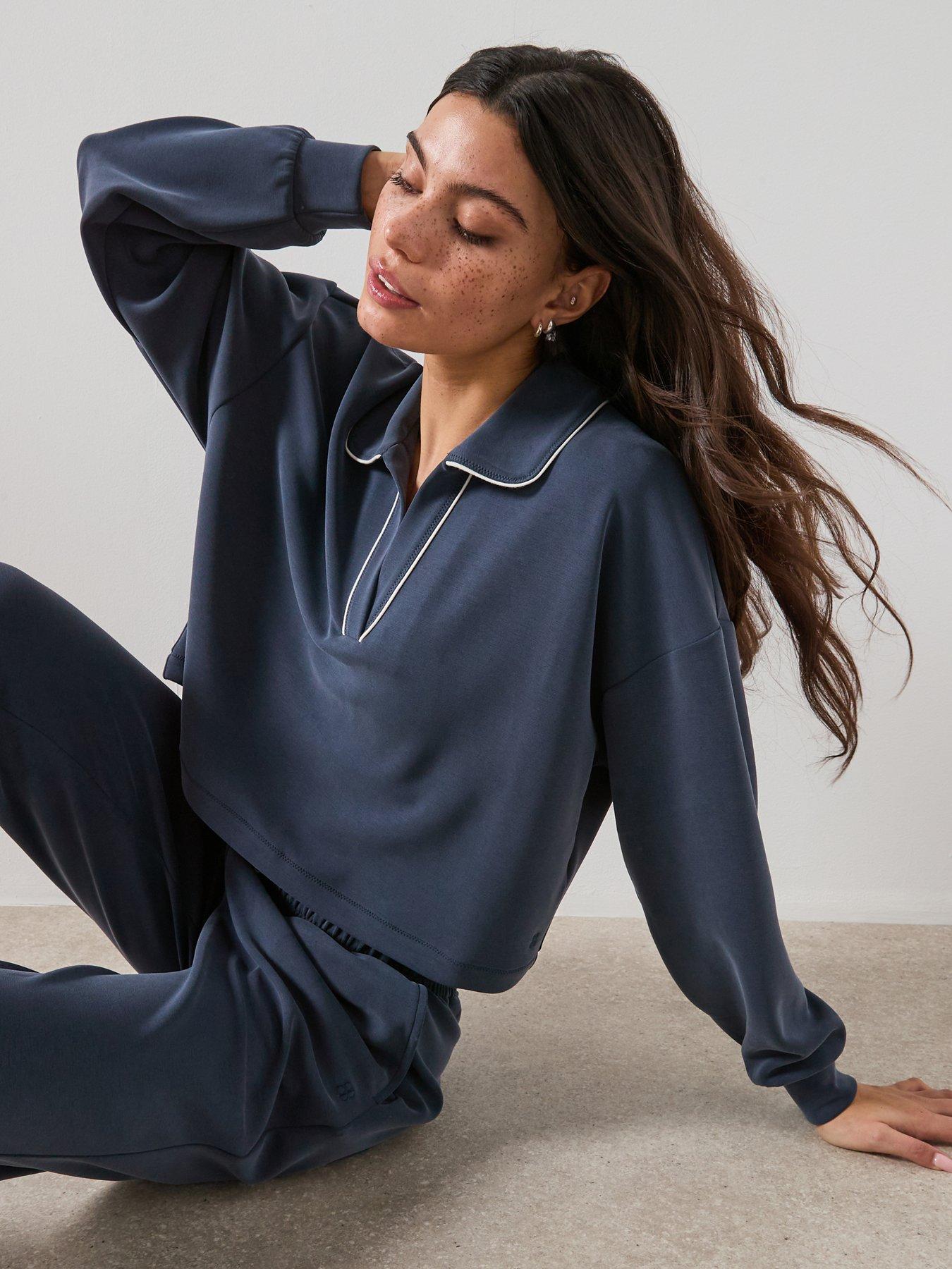 Image 4 of 5 of Sweaty Betty Womens Training Sand Wash Crop Henley Sweatshirt - Navy