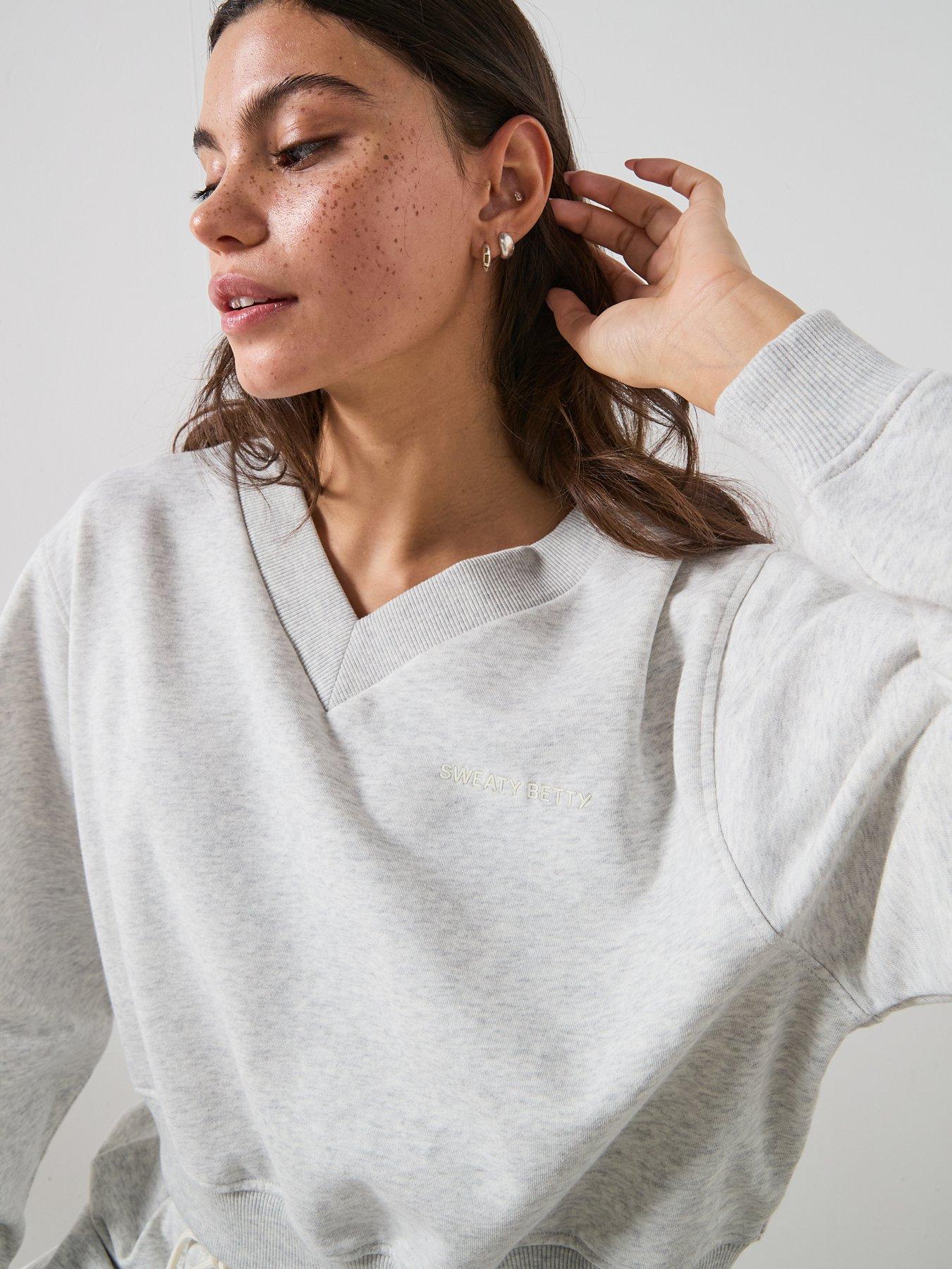 Image 4 of 5 of Sweaty Betty Womens Training Revive Crop V-Neck &nbsp;Sweatshirt- Grey