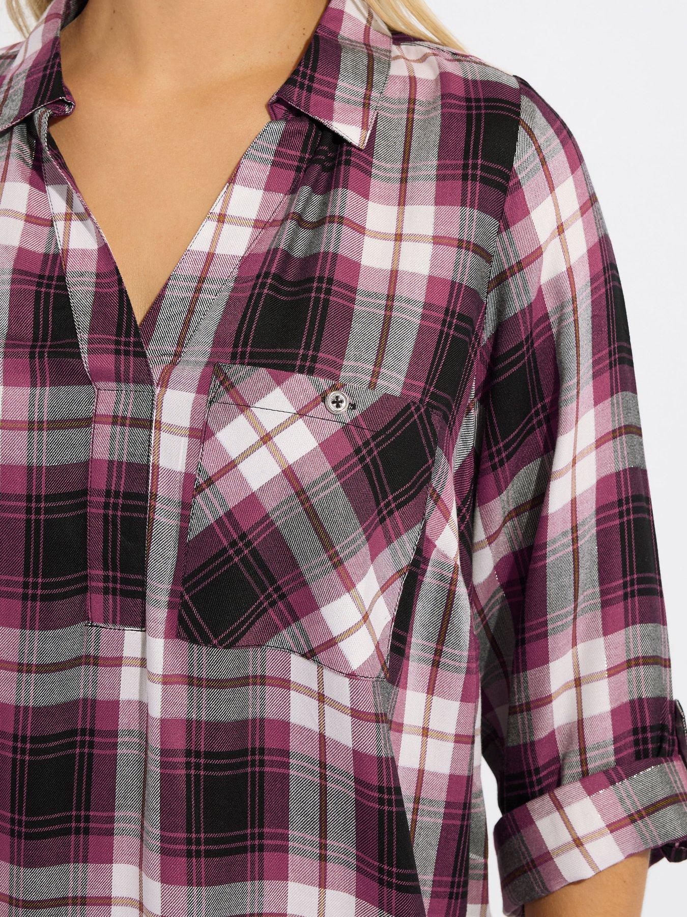 yours-curve-check-shirt-blackoutfit