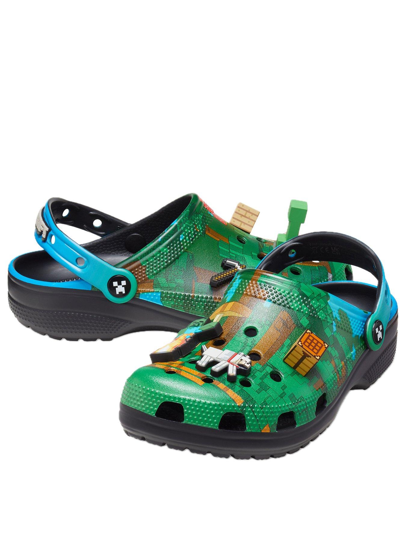 crocs-crocs-mens-classic-minecraft-clog-sandalstillFront