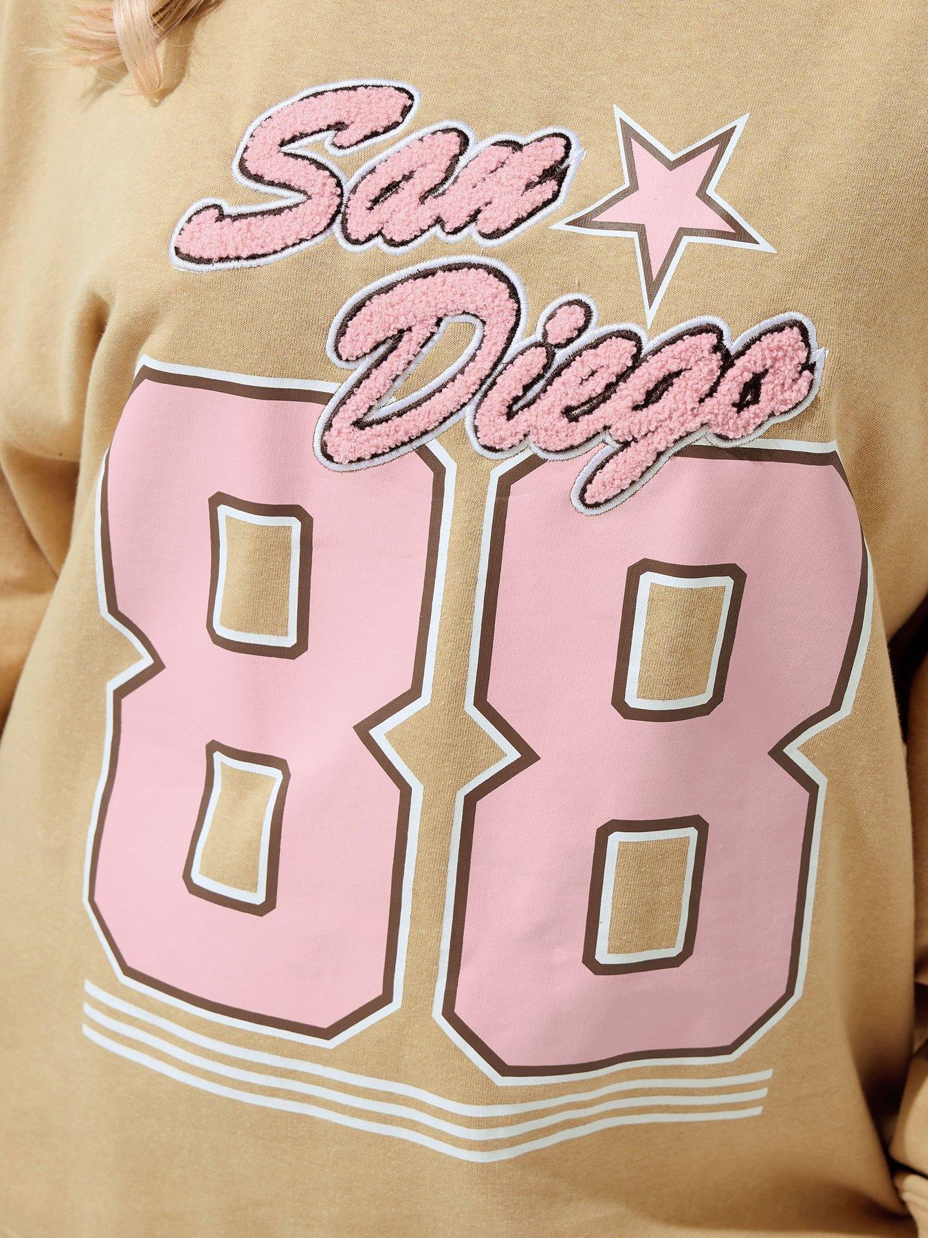 yours-curve-san-diego-88-sweatshirt-naturaloutfit